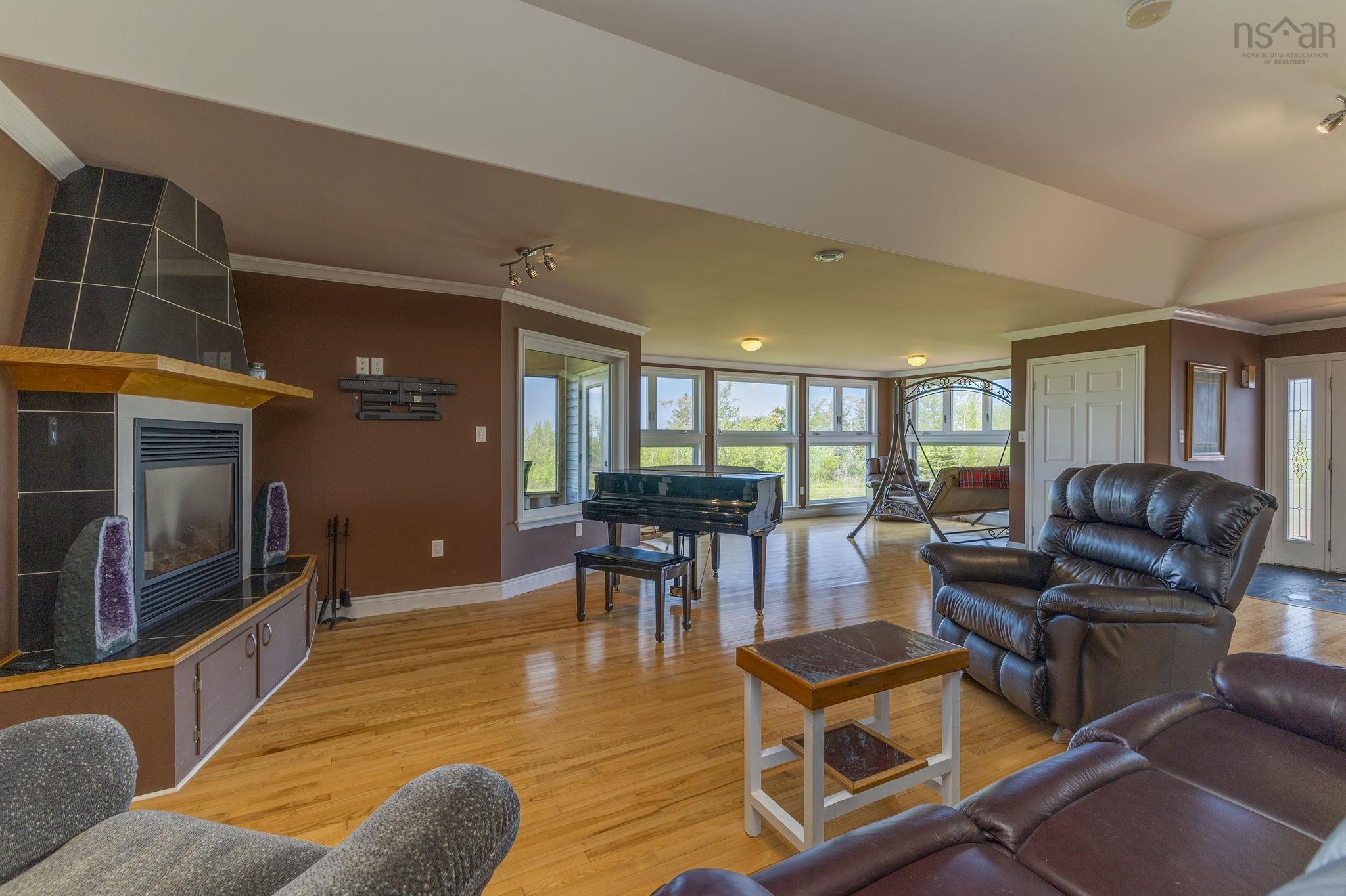 $925,000.00: 335 Smith Road, Malagash