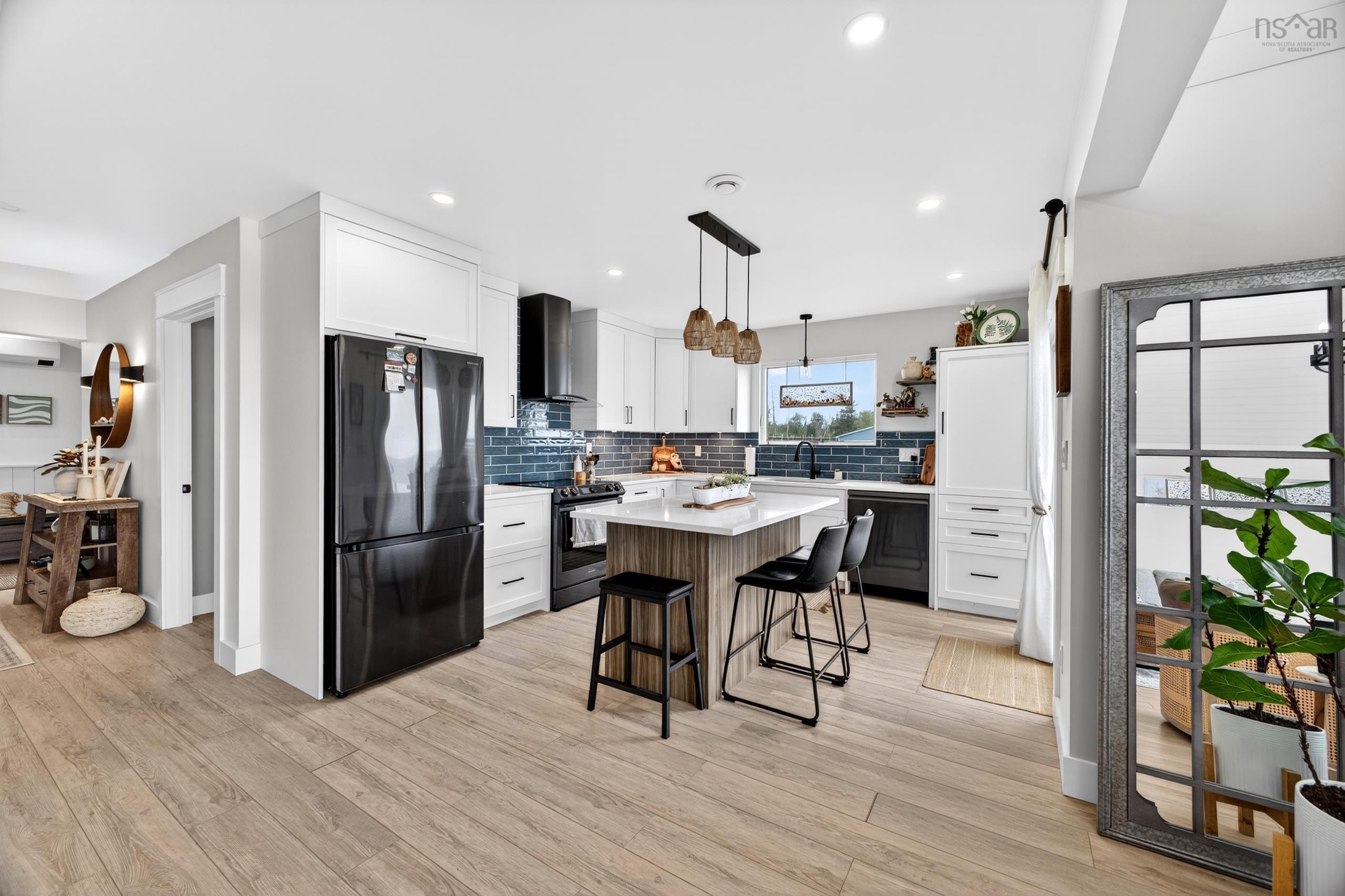 $999,500.00: 48 KEIFERD SHORE Lane, Gulf Shore