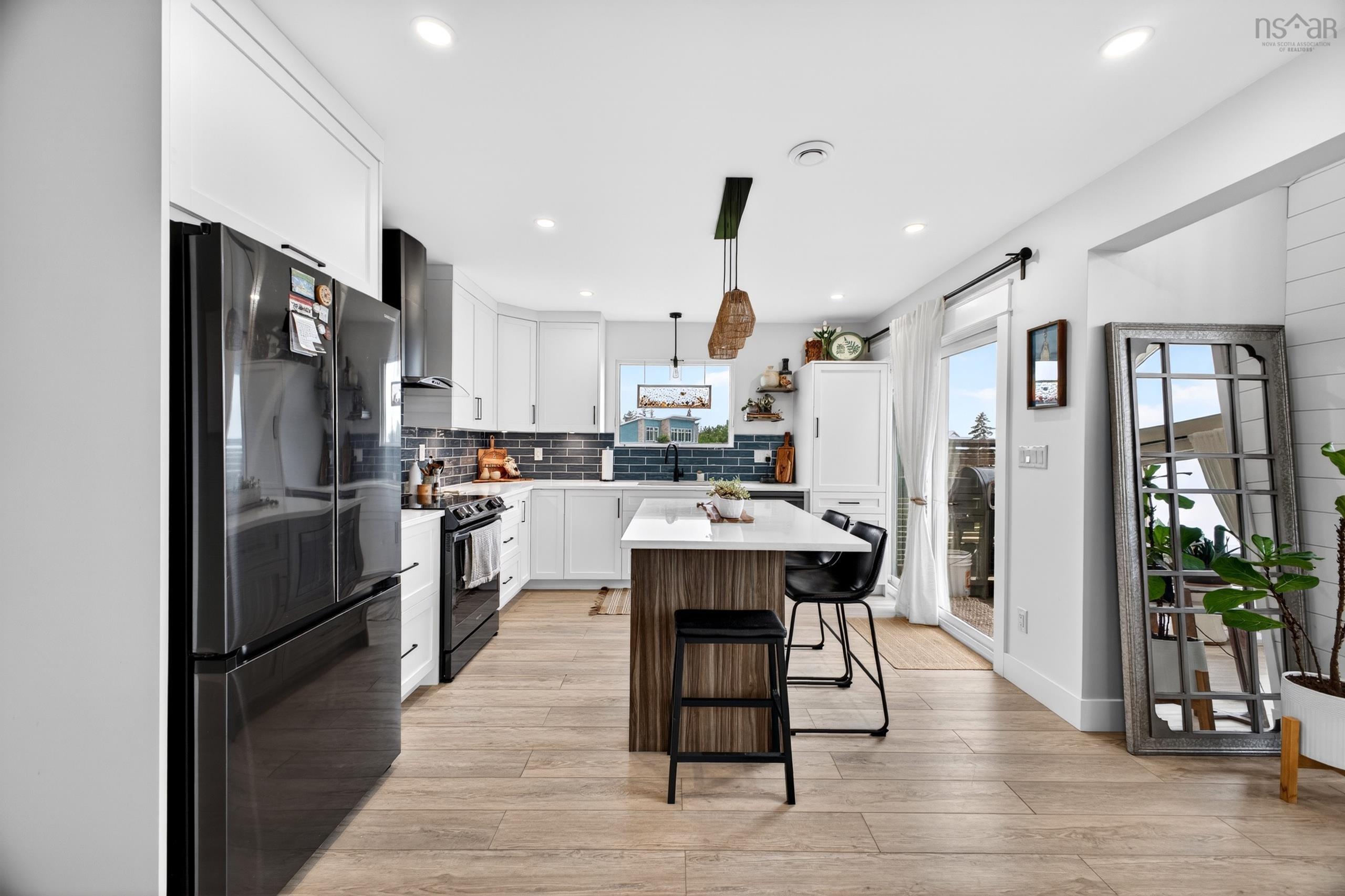 $999,500.00: 48 KEIFERD SHORE Lane, Gulf Shore