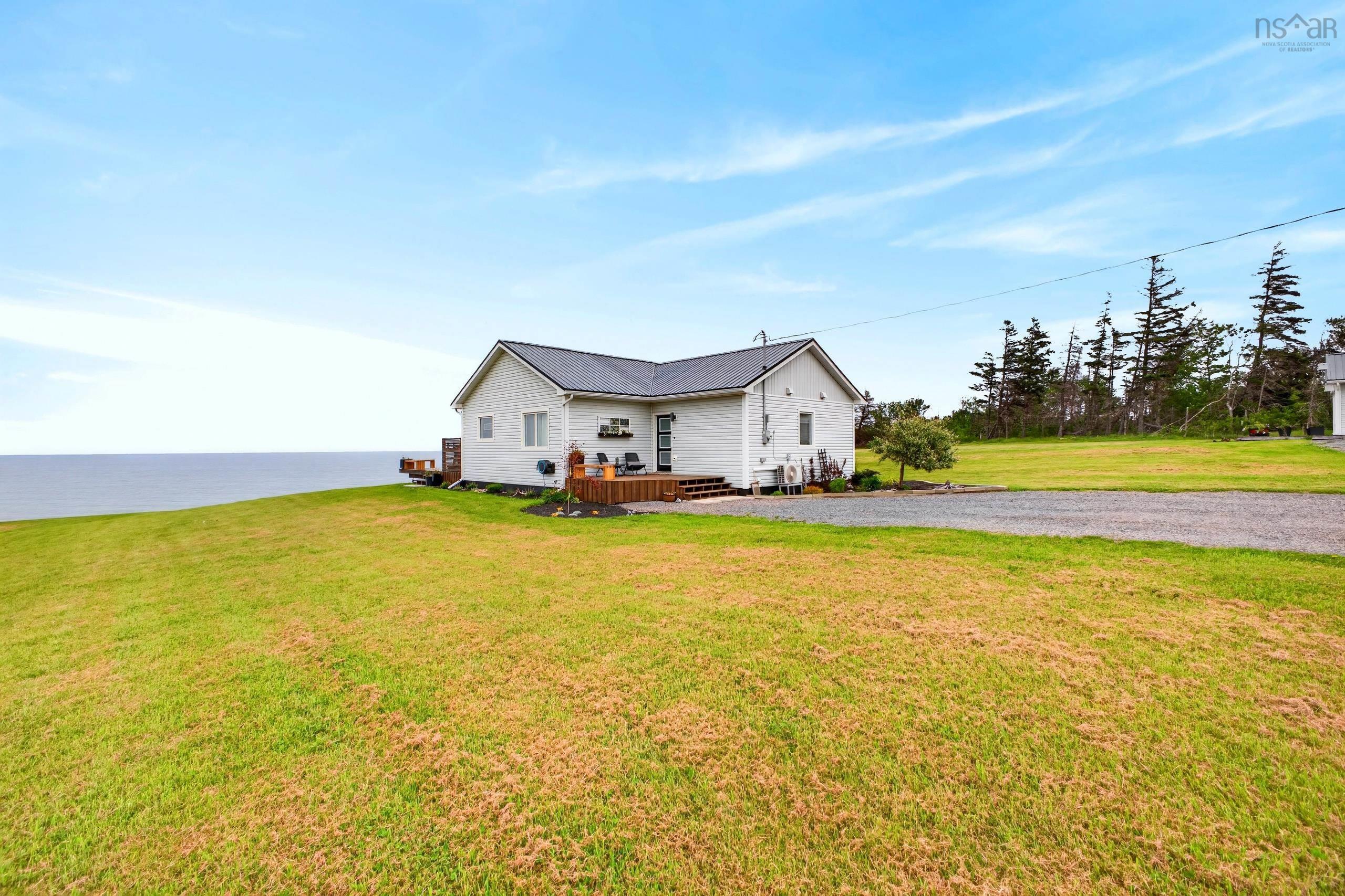 $999,500.00: 48 KEIFERD SHORE Lane, Gulf Shore