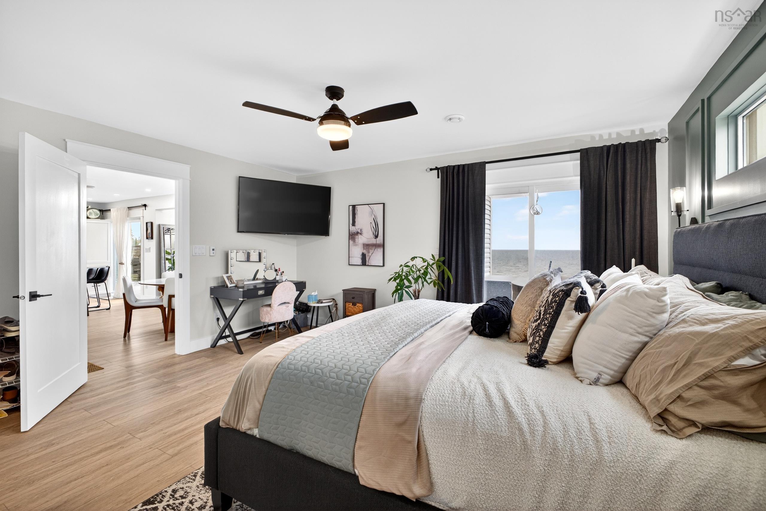 $999,500.00: 48 KEIFERD SHORE Lane, Gulf Shore