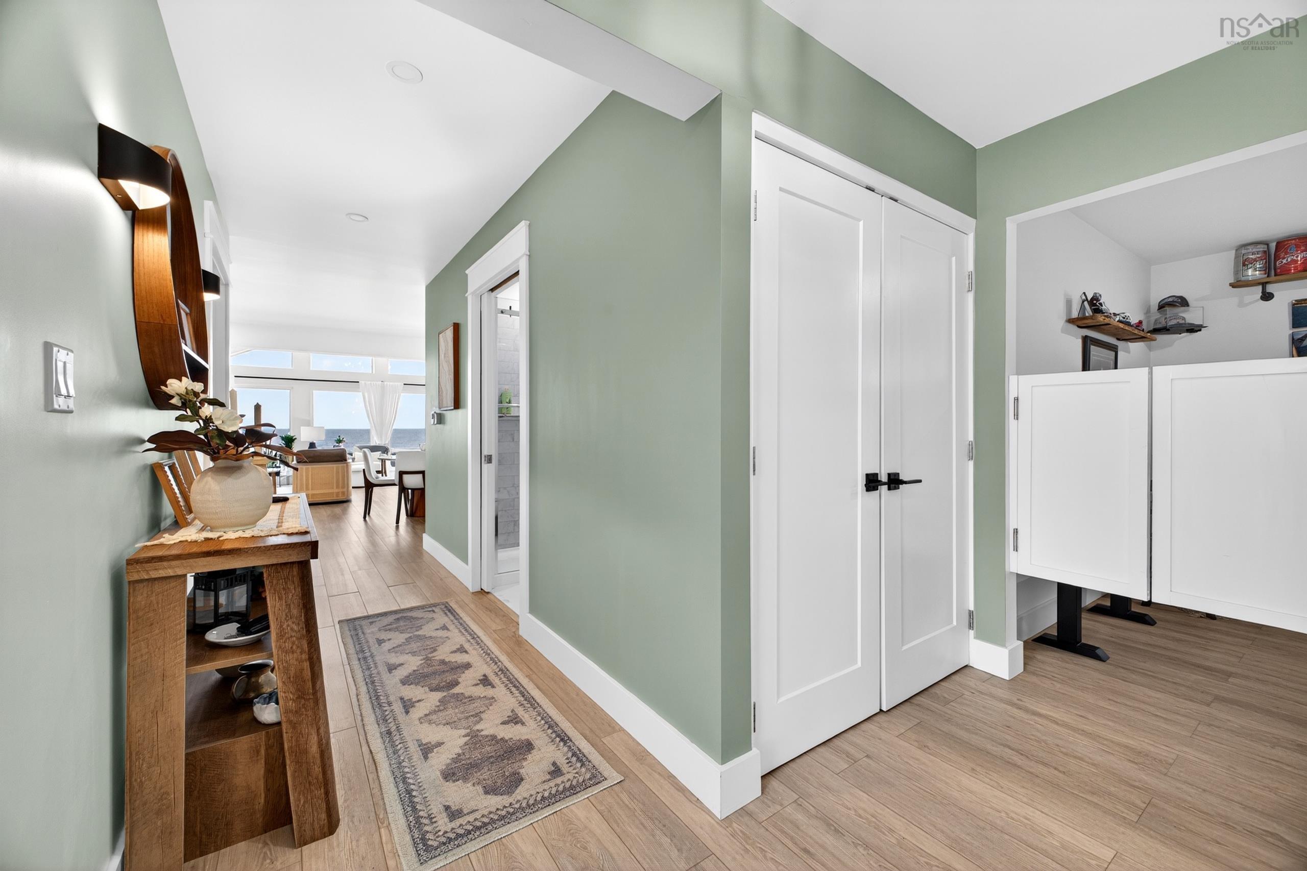 $999,500.00: 48 KEIFERD SHORE Lane, Gulf Shore