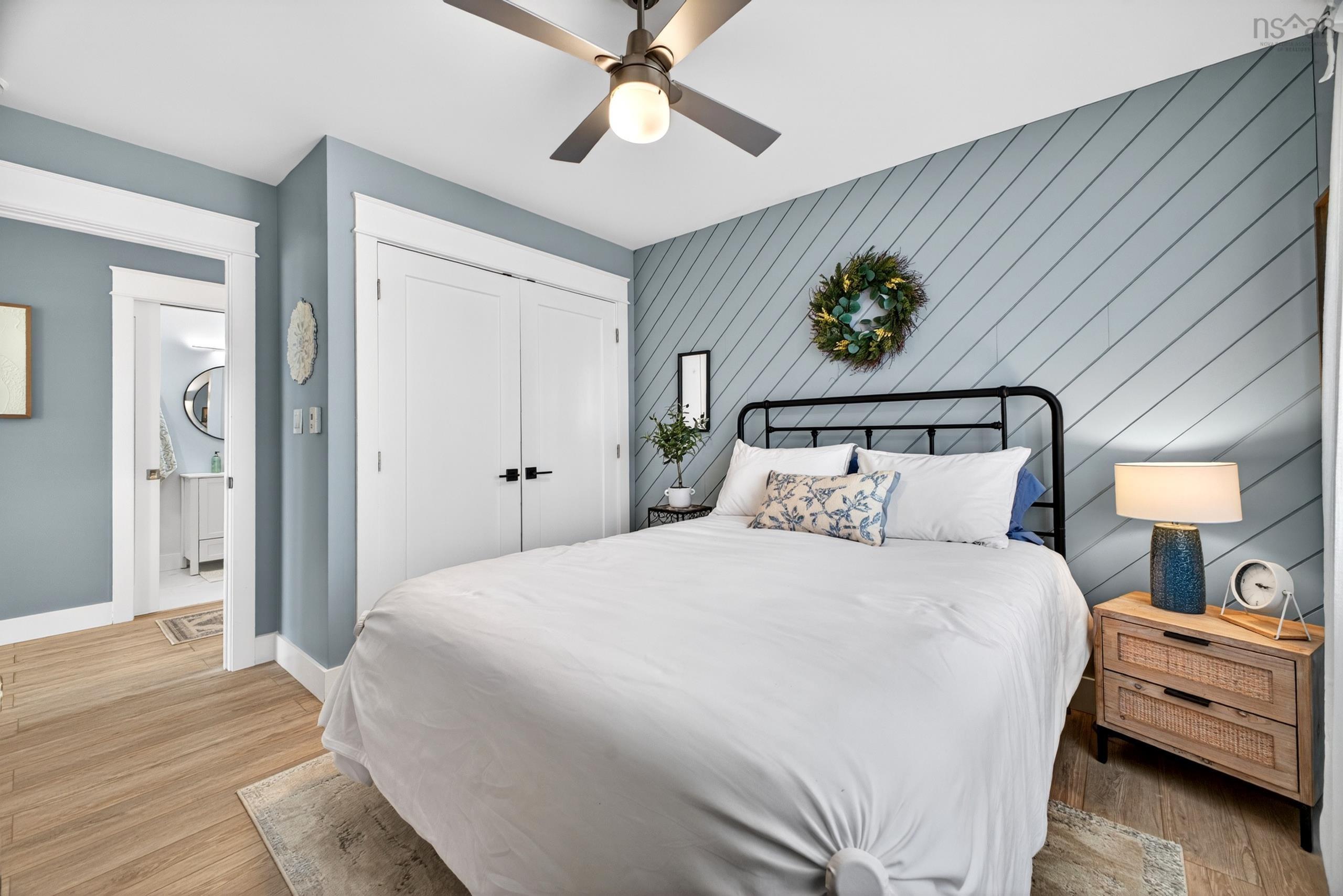 $999,500.00: 48 KEIFERD SHORE Lane, Gulf Shore