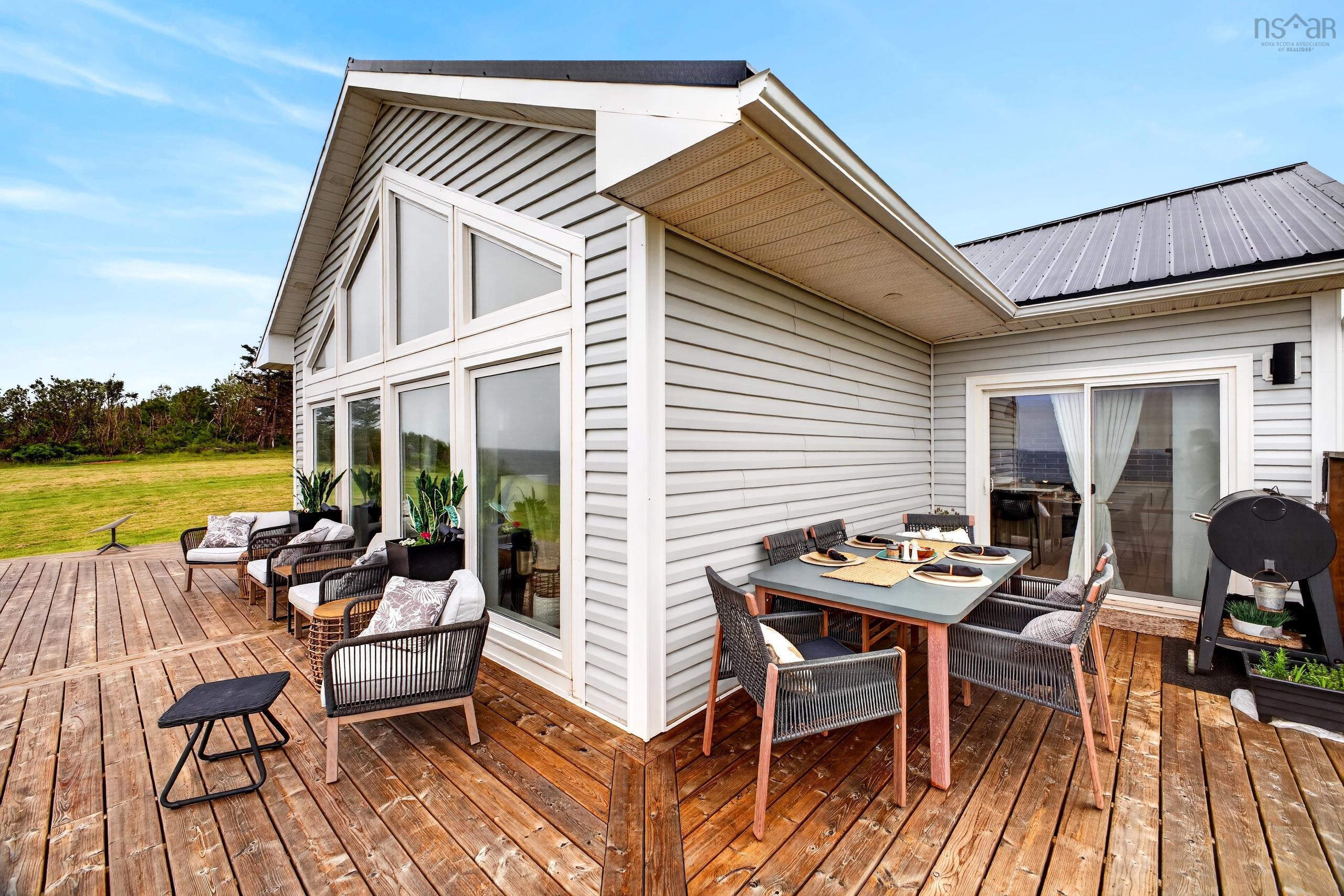 $999,500.00: 48 KEIFERD SHORE Lane, Gulf Shore