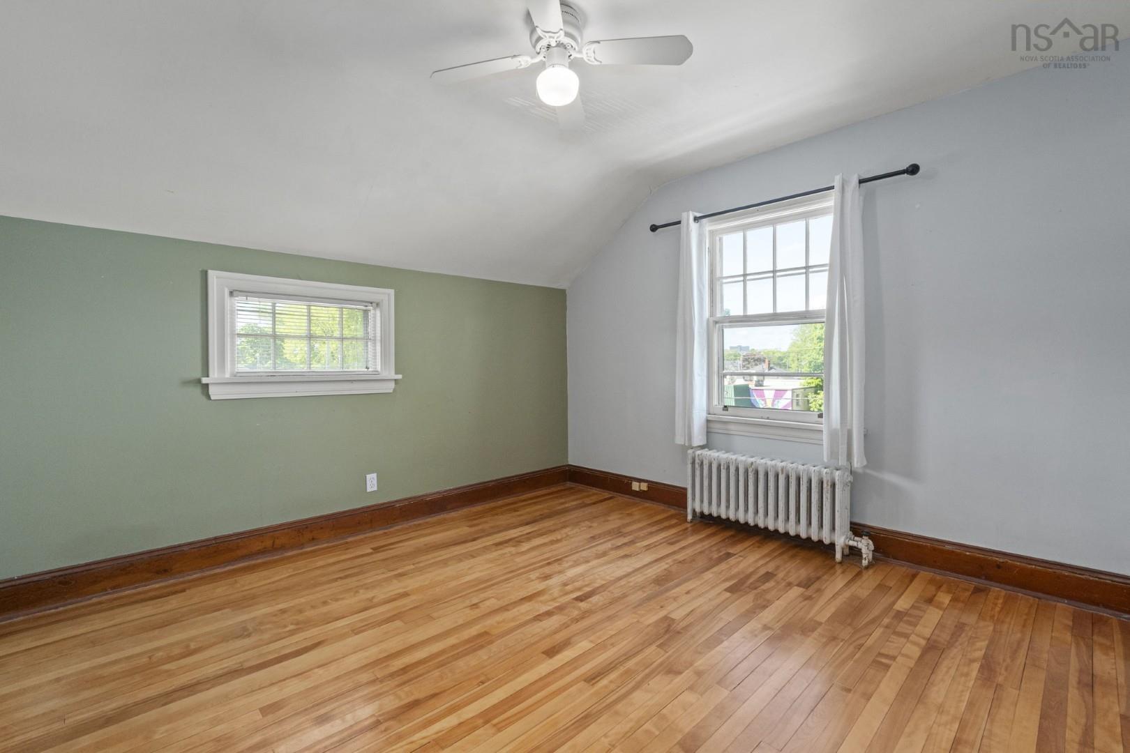 $809,000.00: 2031 Beech Street, Halifax
