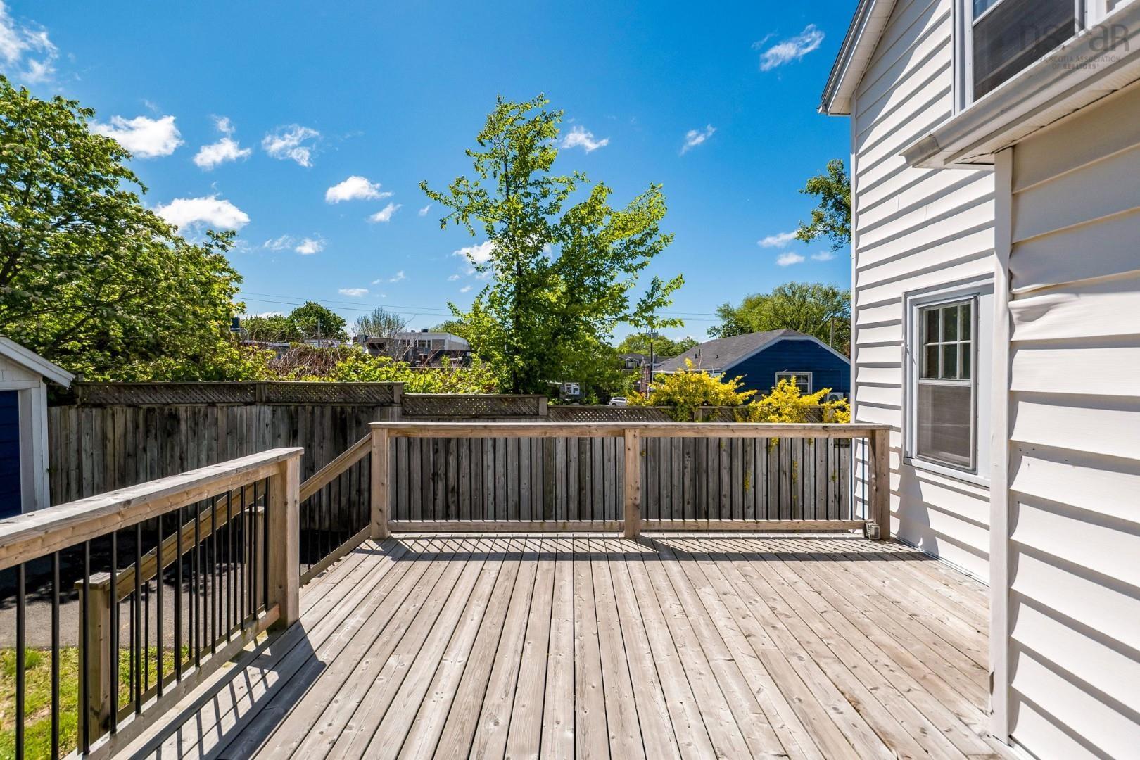 $809,000.00: 2031 Beech Street, Halifax