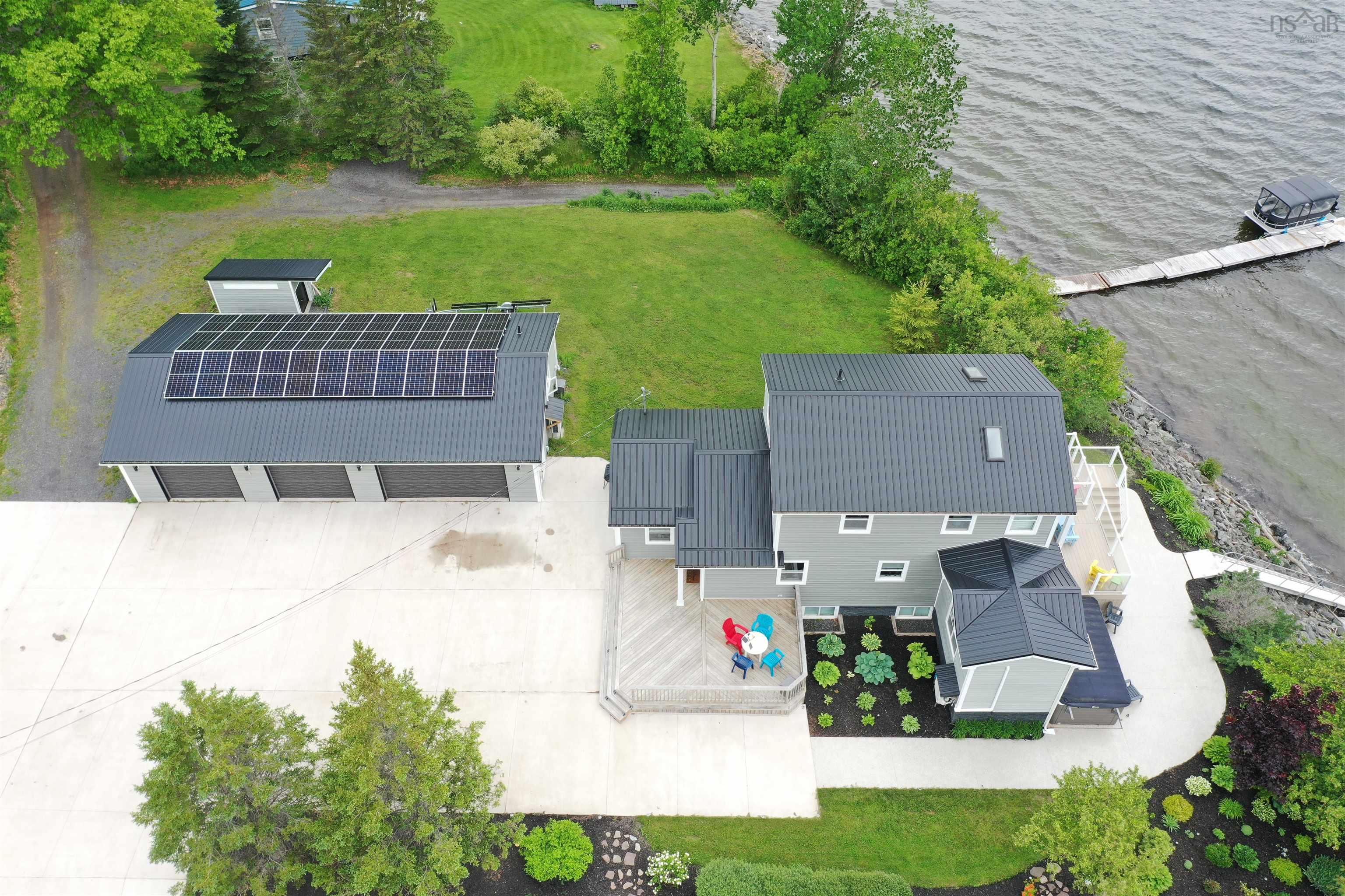$1,100,000.00: 79 Oak Lane, Loch Broom Loop, Loch Broom Loop
