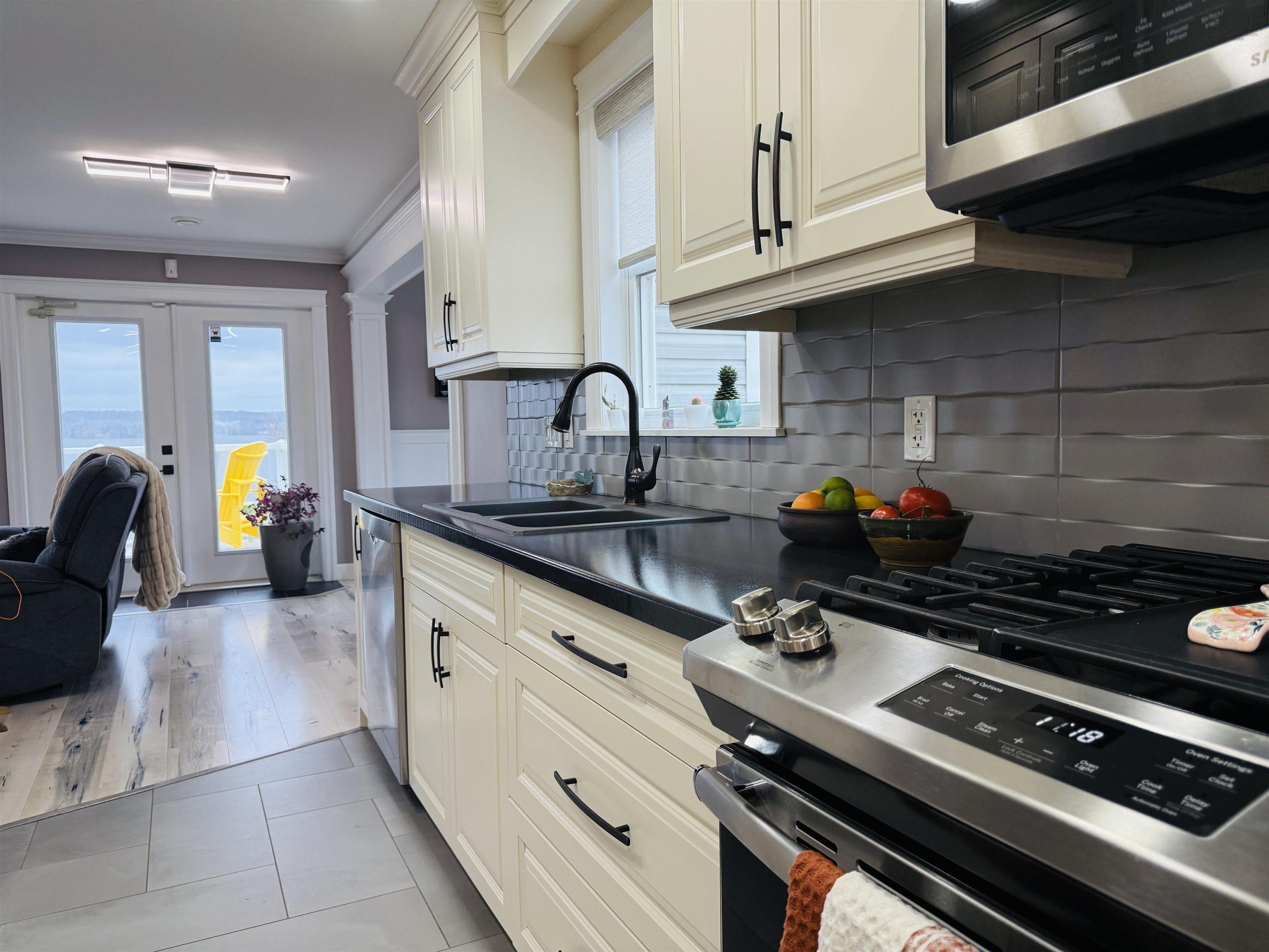 $1,100,000.00: 79 Oak Lane, Loch Broom Loop, Loch Broom Loop
