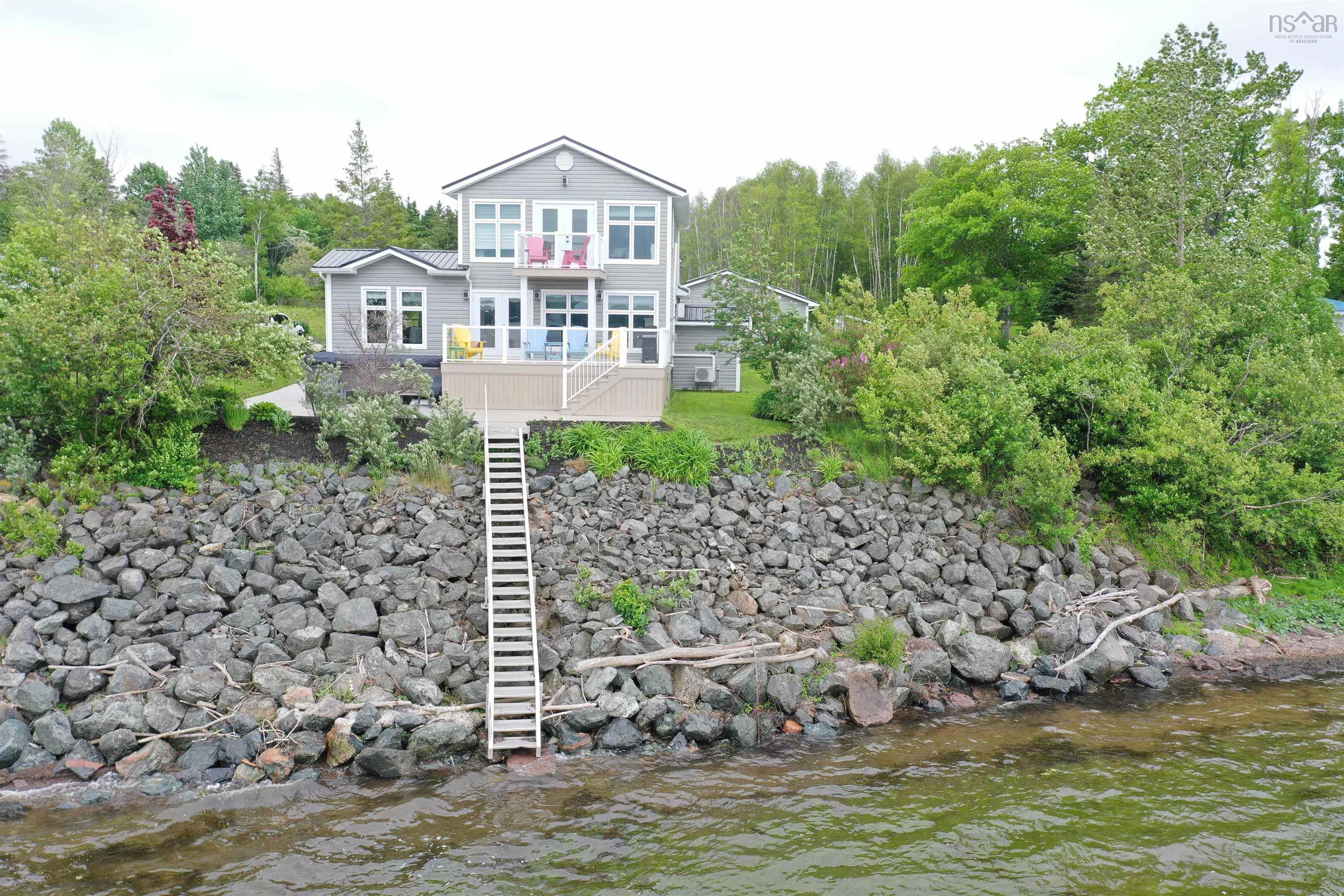 $1,100,000.00: 79 Oak Lane, Loch Broom Loop, Loch Broom Loop