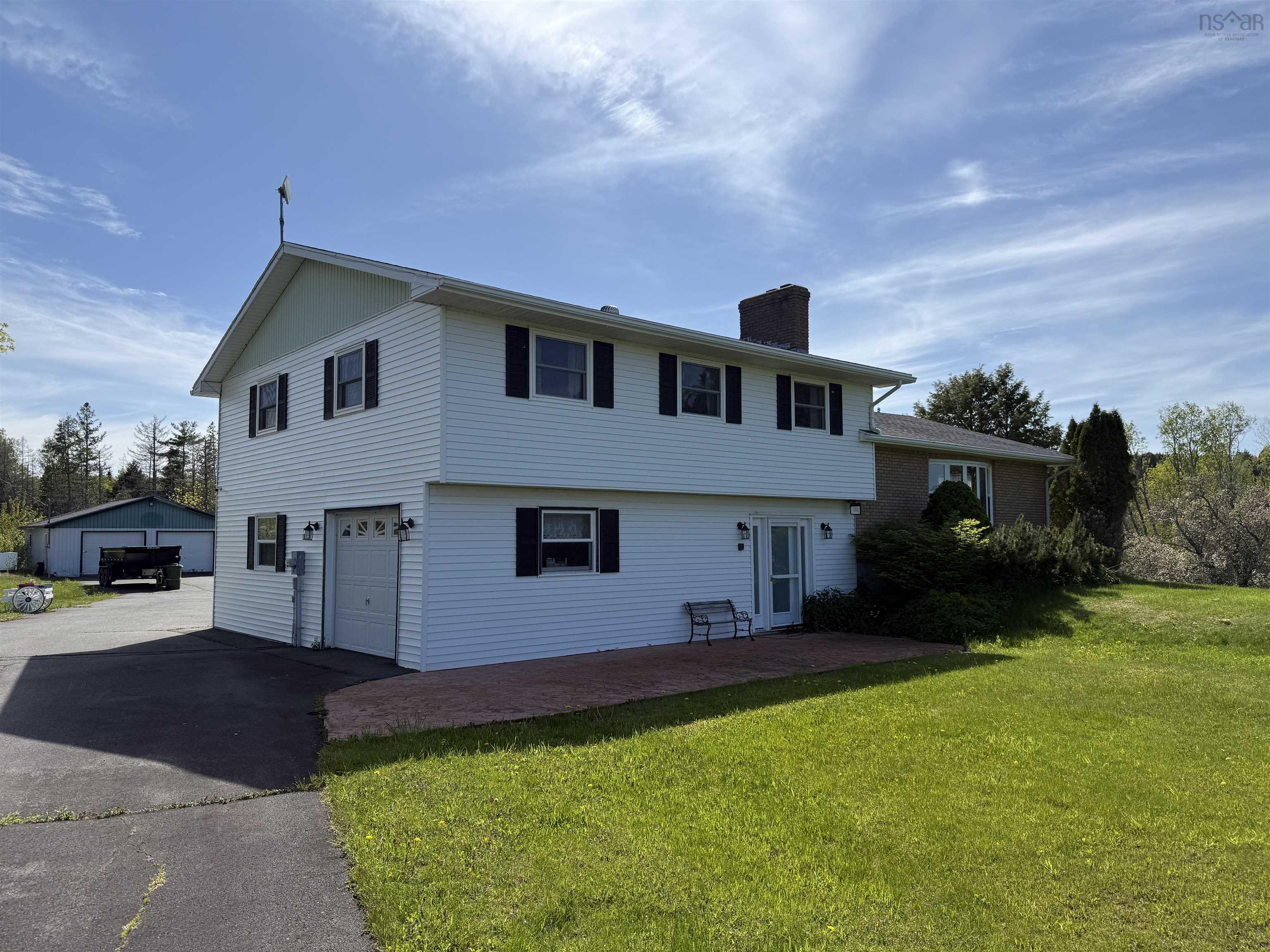 $760,000.00: 947 Pleasant Valley Rd Road, Pleasant Valley