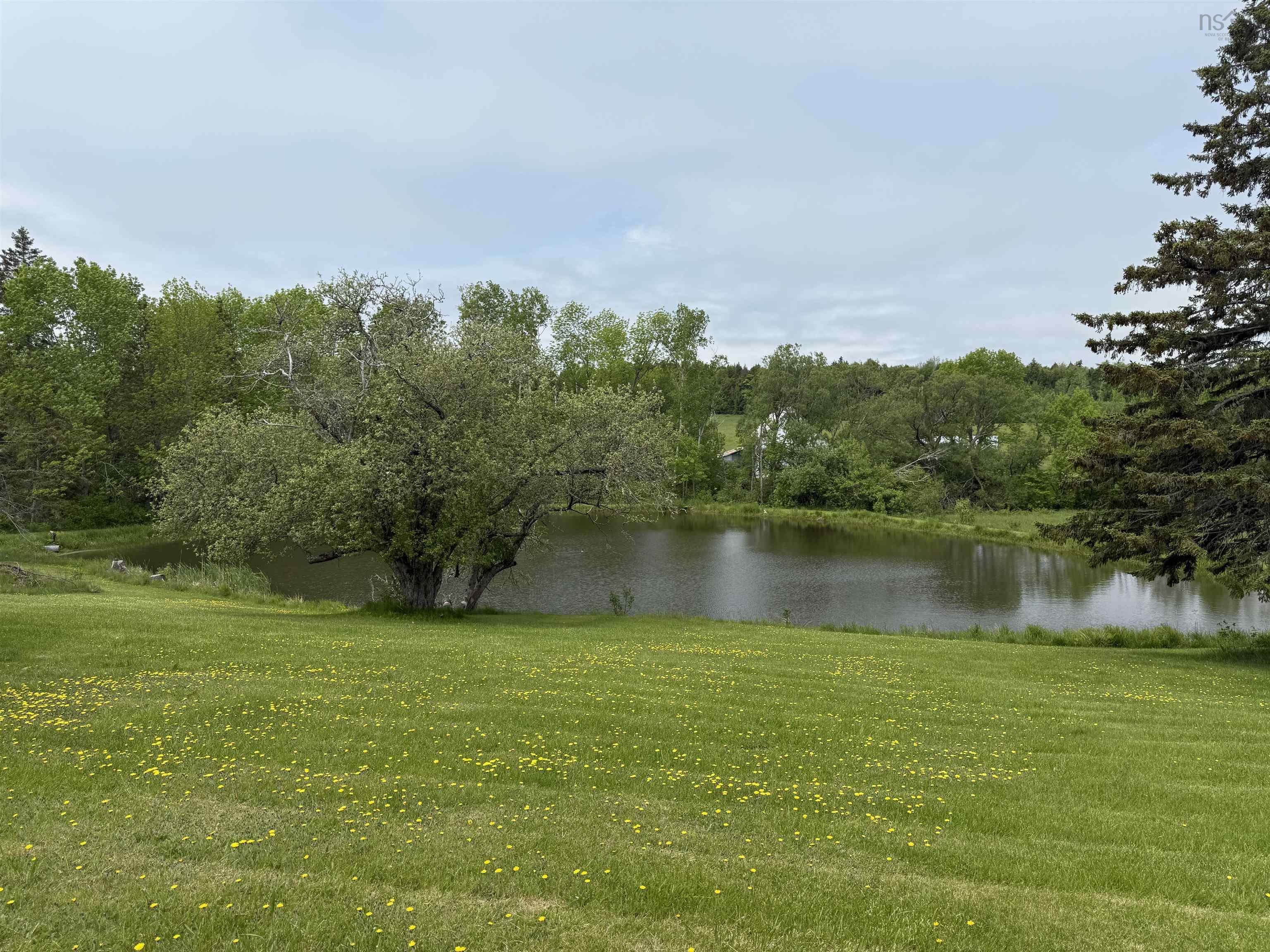 $760,000.00: 947 Pleasant Valley Rd Road, Pleasant Valley