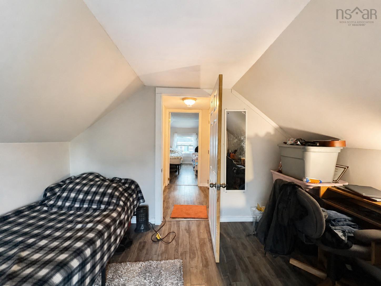 $199,900.00: 33 Connaught Street, Whitney Pier
