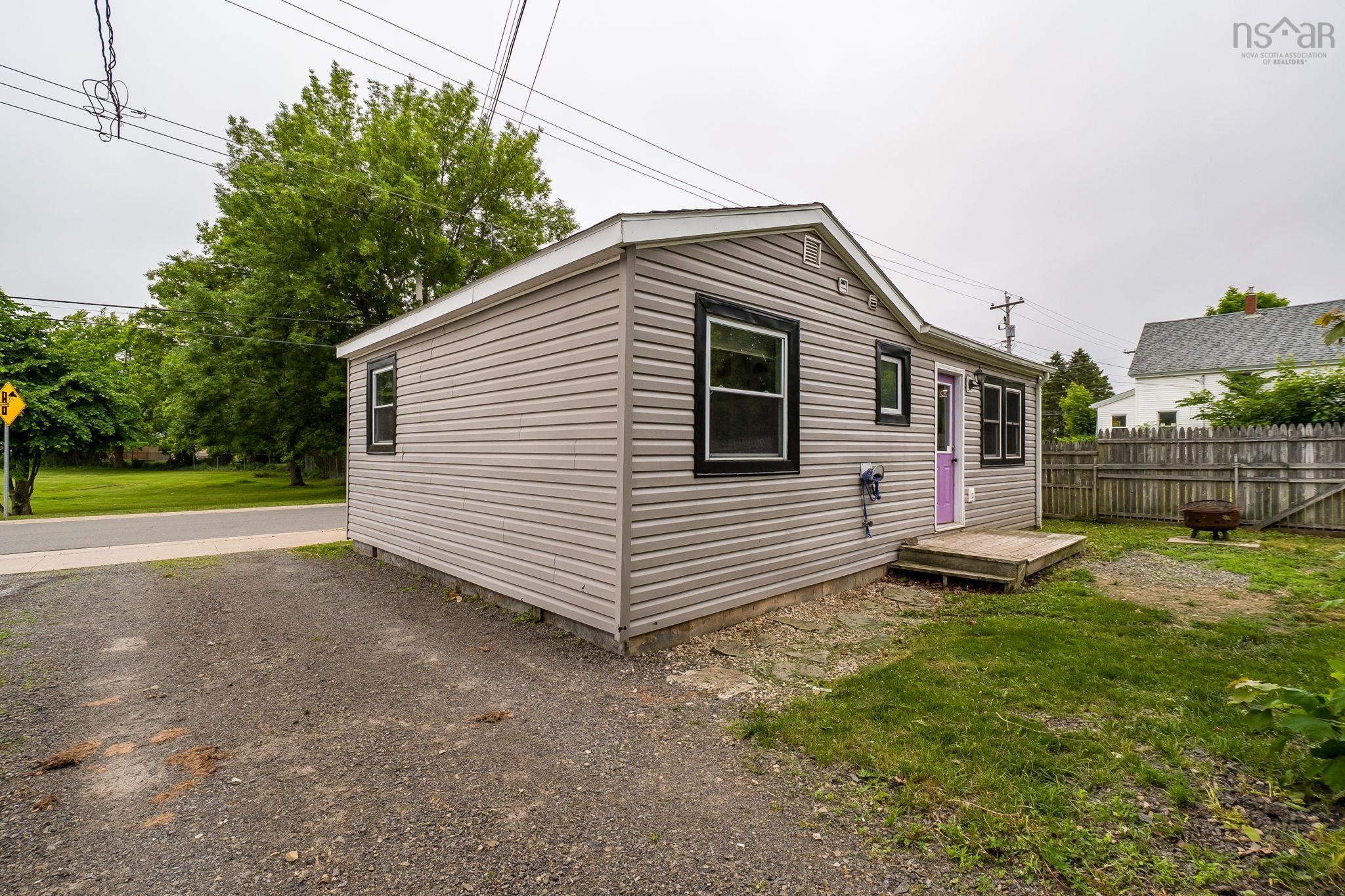 $199,000.00: 275 Stannus Street, Windsor