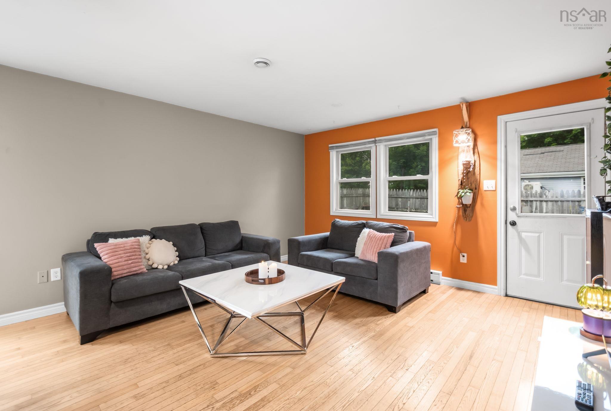 $199,000.00: 275 Stannus Street, Windsor