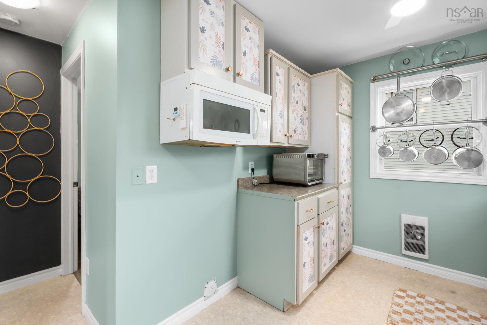 $199,000.00: 275 Stannus Street, Windsor