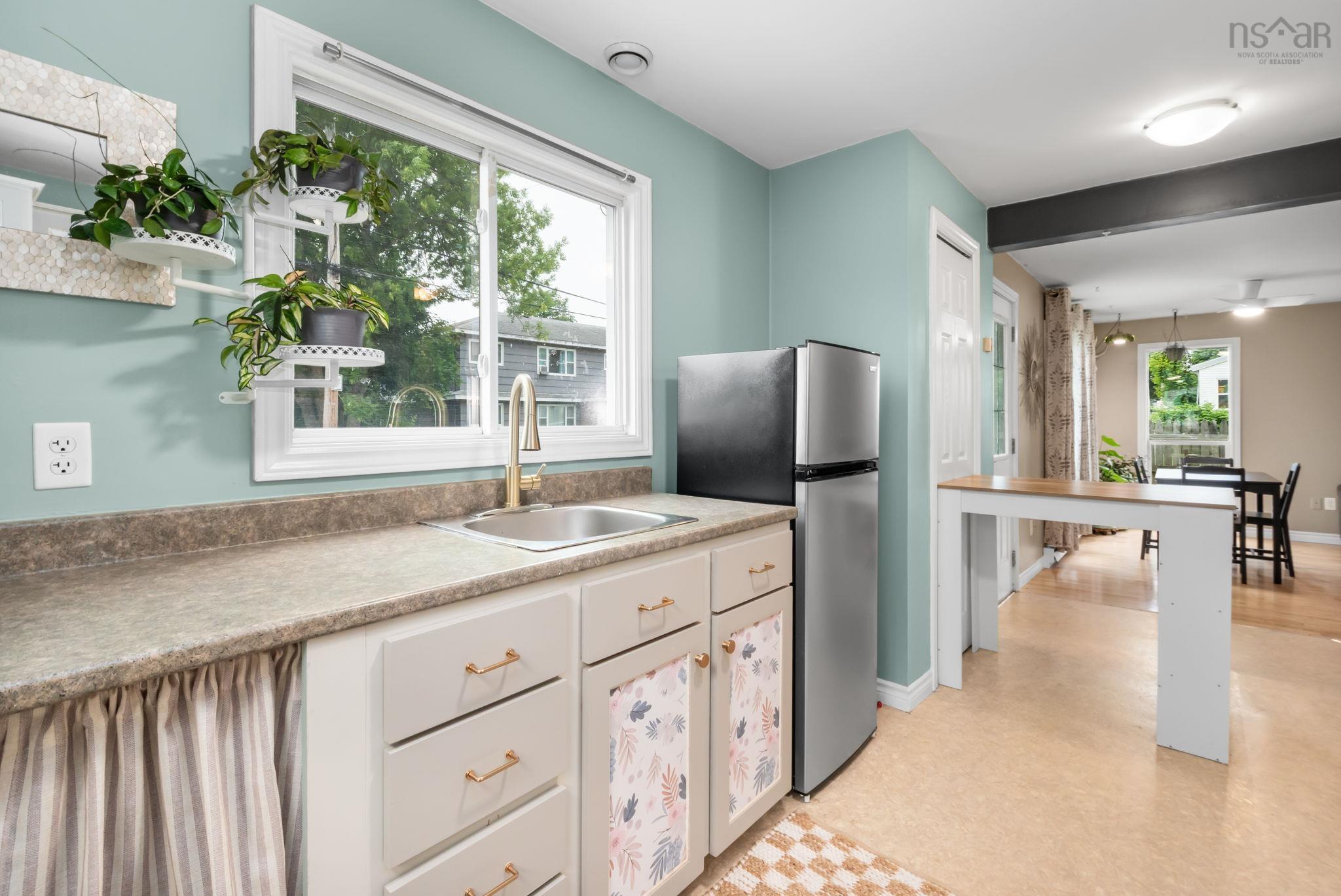 $199,000.00: 275 Stannus Street, Windsor