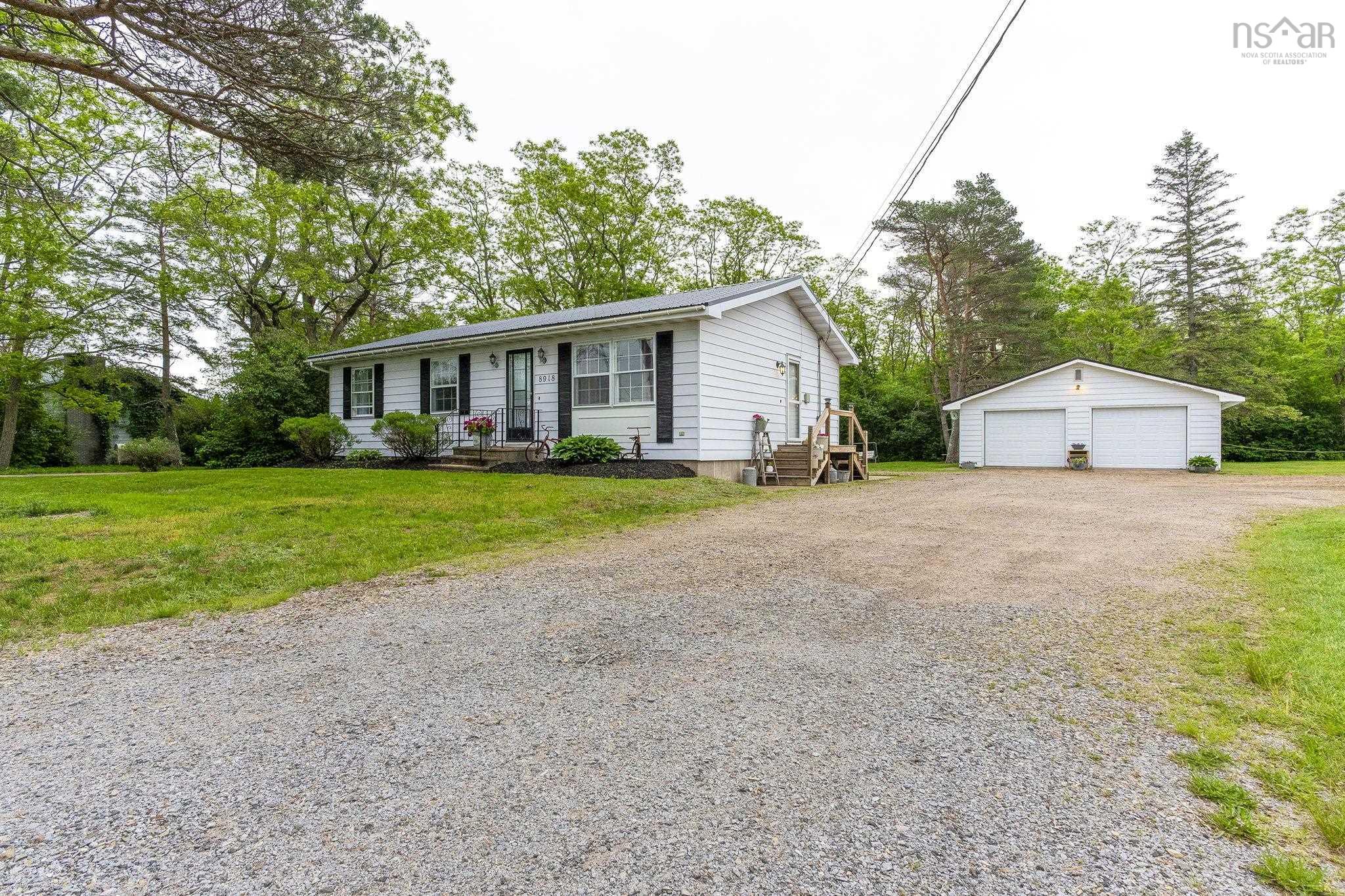 $349,900.00: 8918 Highway 201, Nictaux