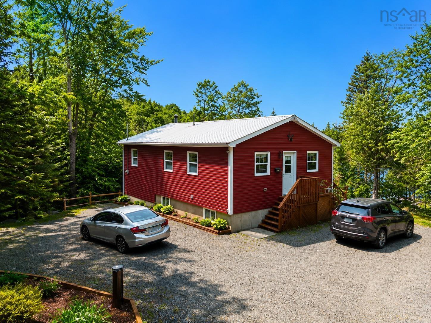 $399,000.00: 292 Hillcrest Drive, East Loon Lake Village