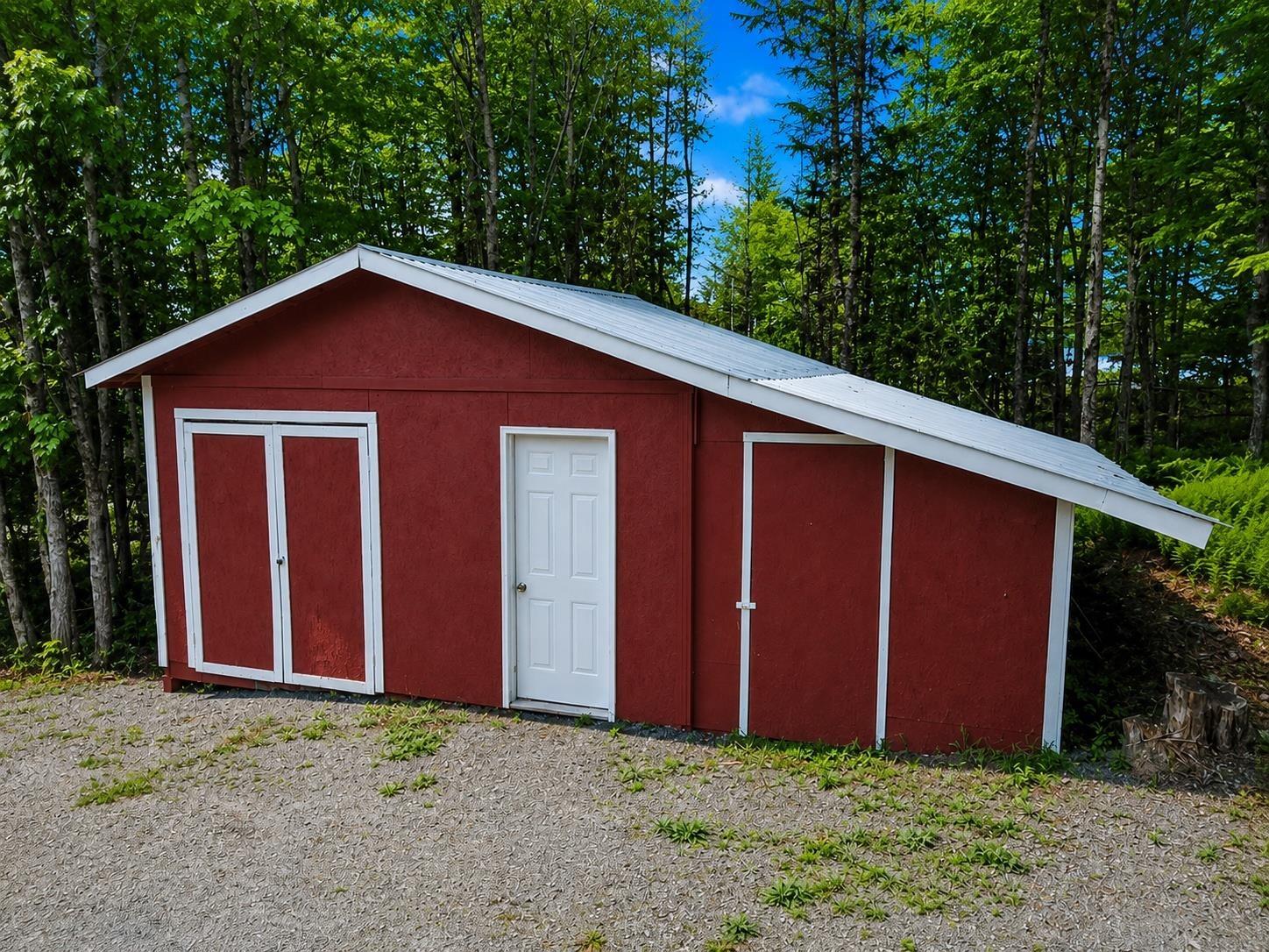 $399,000.00: 292 Hillcrest Drive, East Loon Lake Village