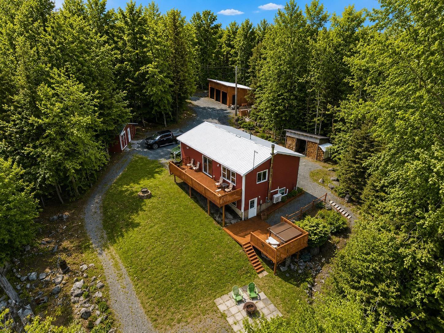 $399,000.00: 292 Hillcrest Drive, East Loon Lake Village