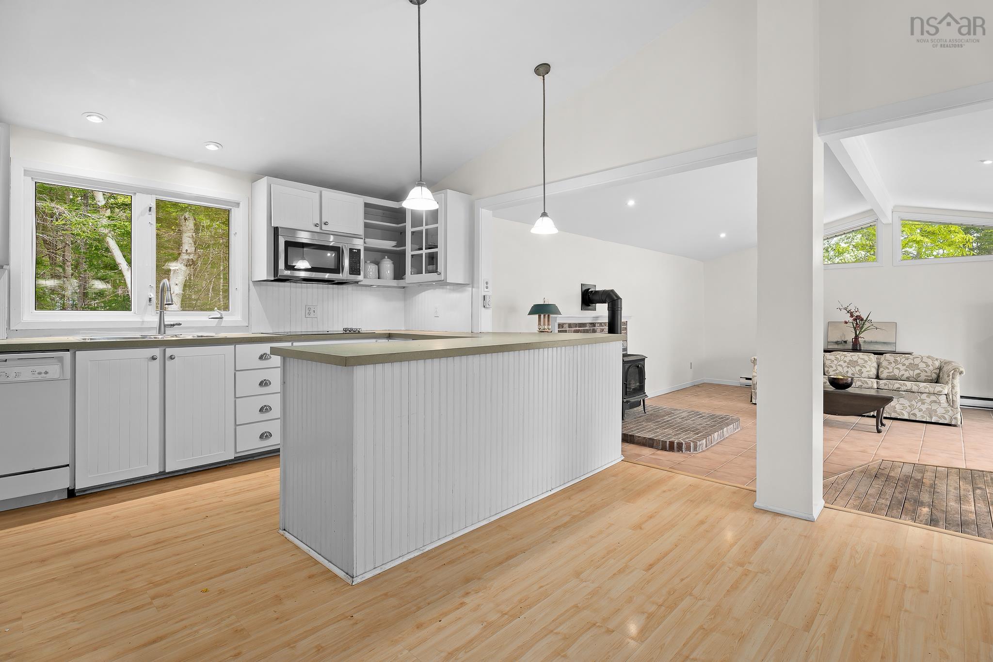 $579,000.00: 36 Otter Point Extension, East Chester