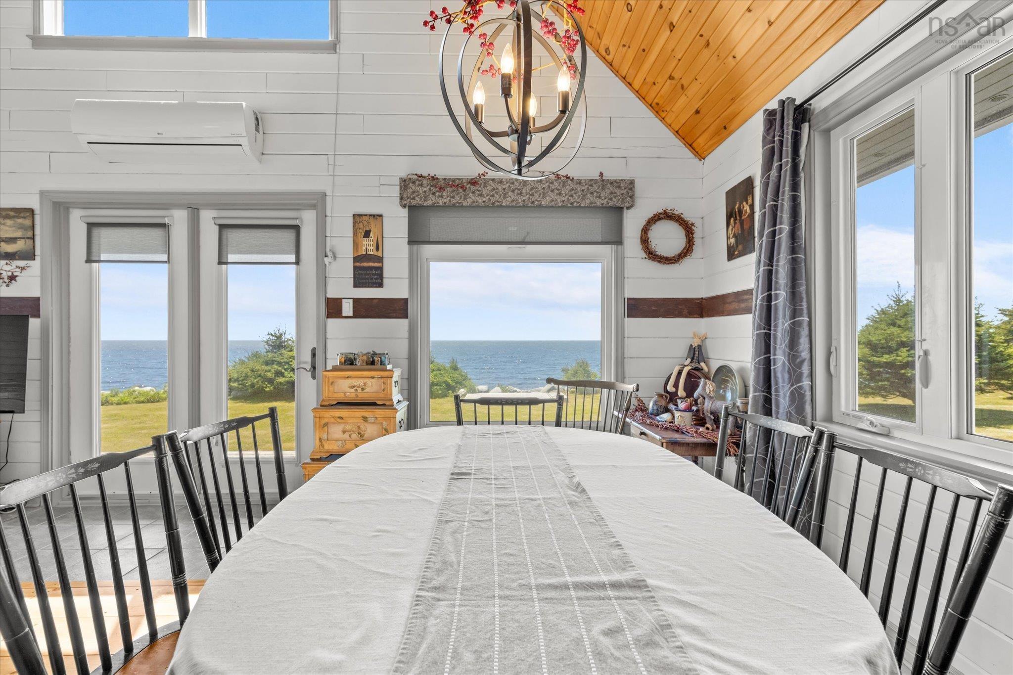 $1,099,000.00: 80 Pierce Point Road, Western Head
