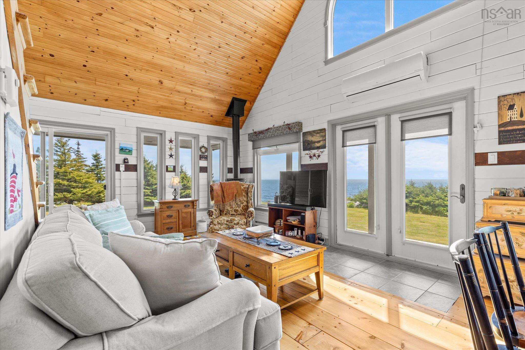 $1,099,000.00: 80 Pierce Point Road, Western Head