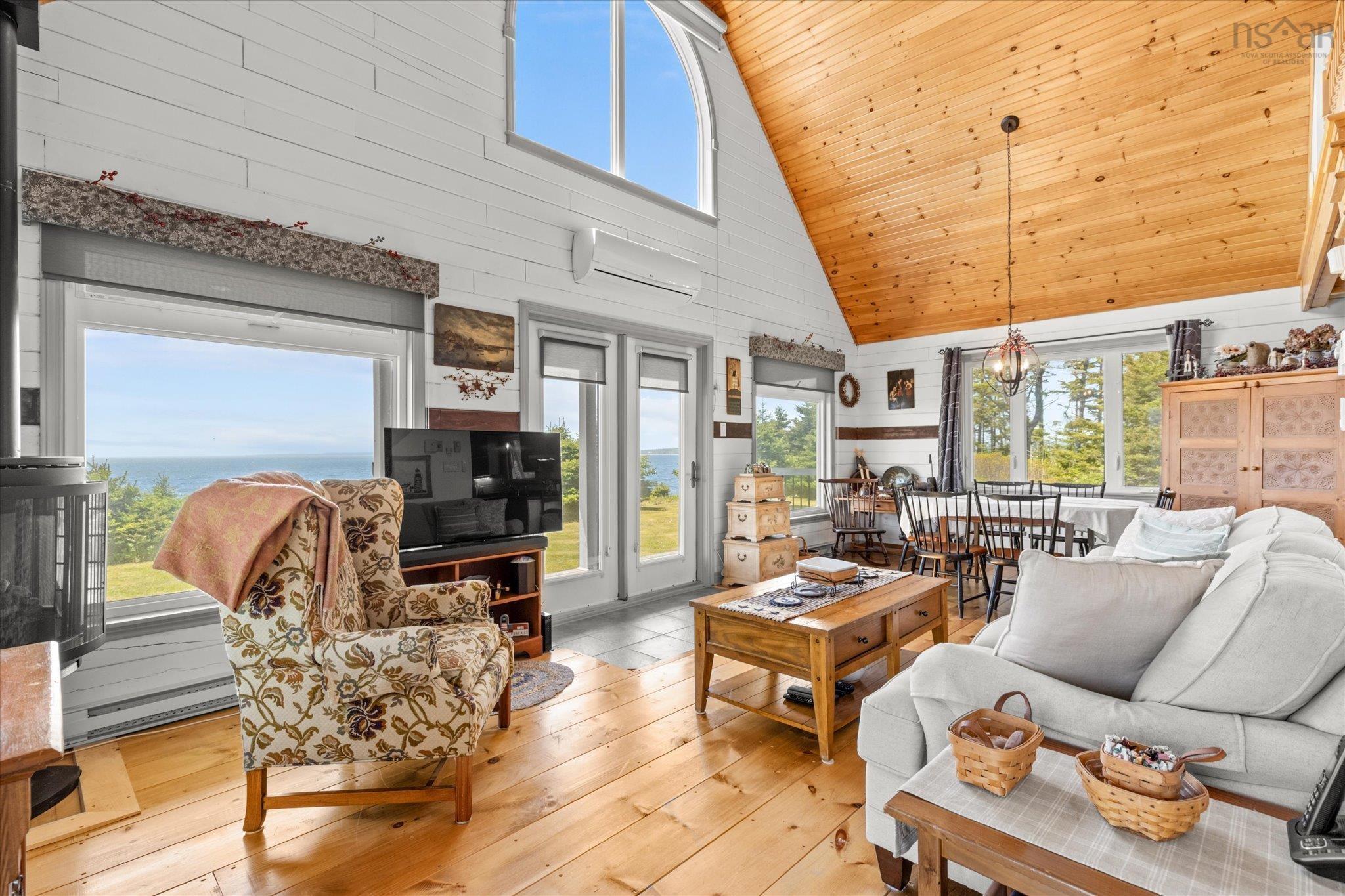 $1,099,000.00: 80 Pierce Point Road, Western Head