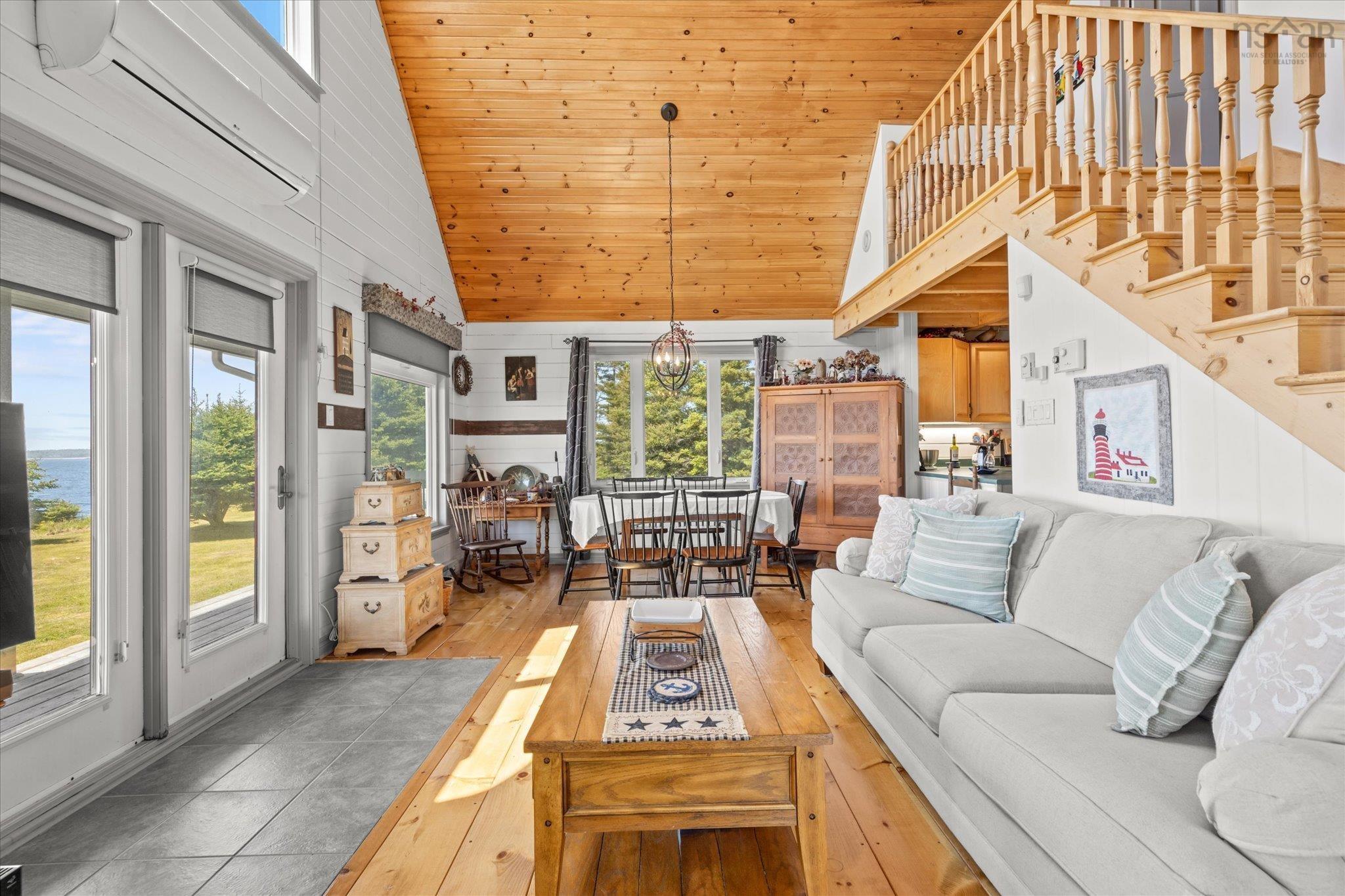 $1,099,000.00: 80 Pierce Point Road, Western Head