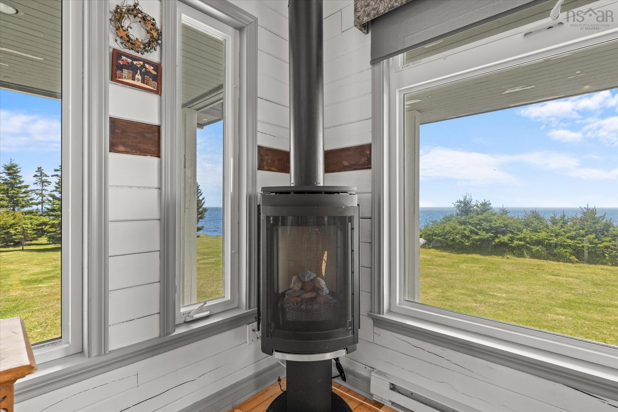$1,099,000.00: 80 Pierce Point Road, Western Head