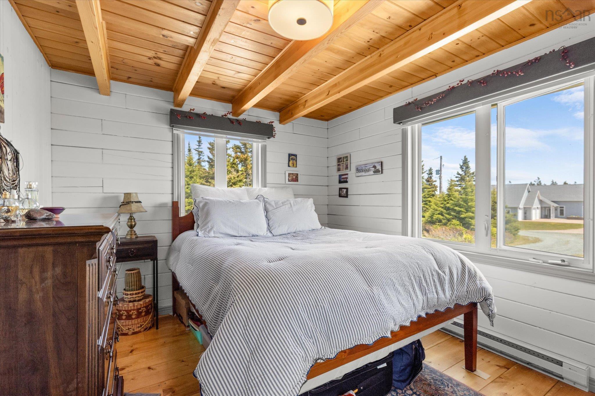 $1,099,000.00: 80 Pierce Point Road, Western Head