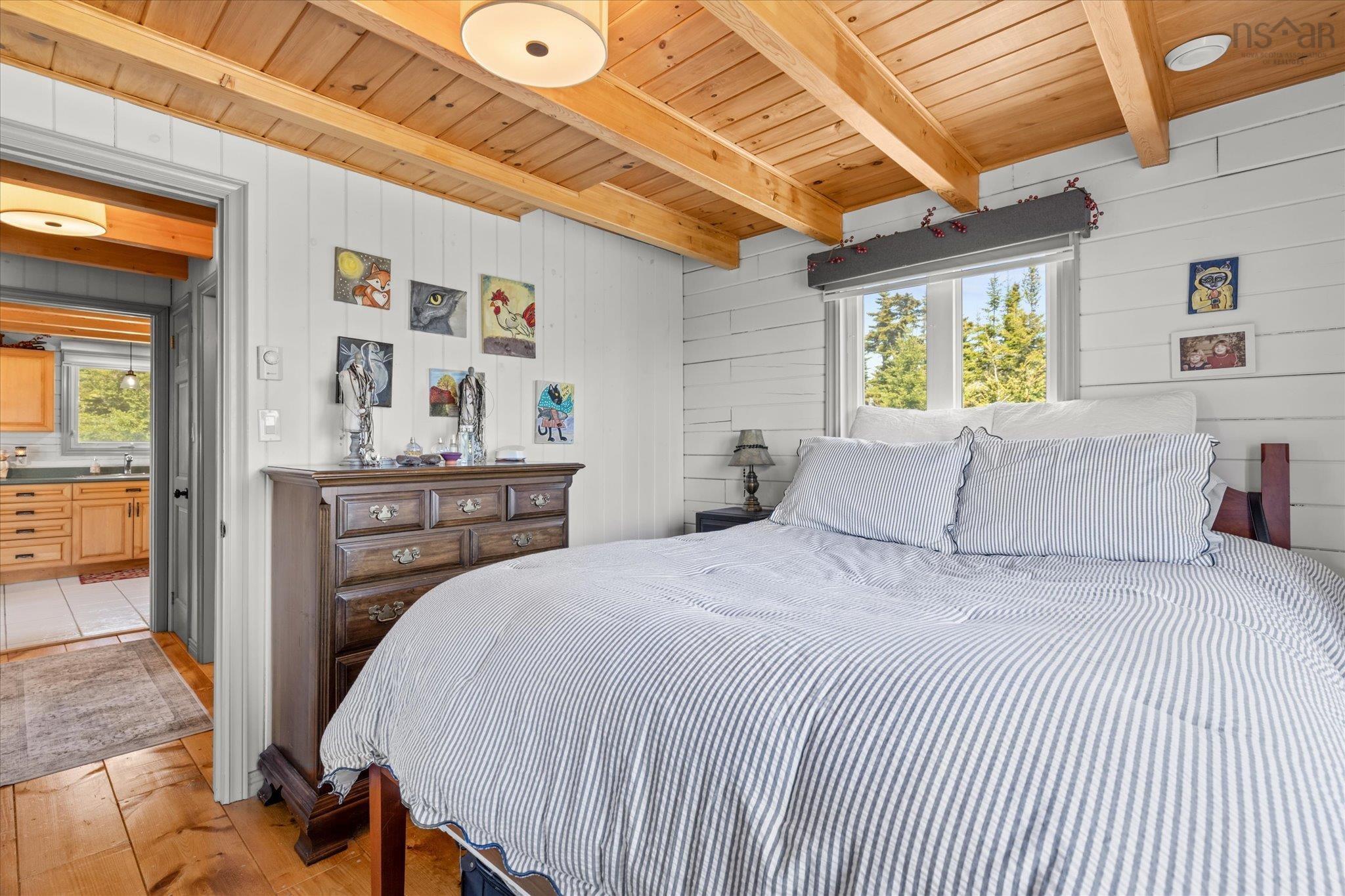 $1,099,000.00: 80 Pierce Point Road, Western Head
