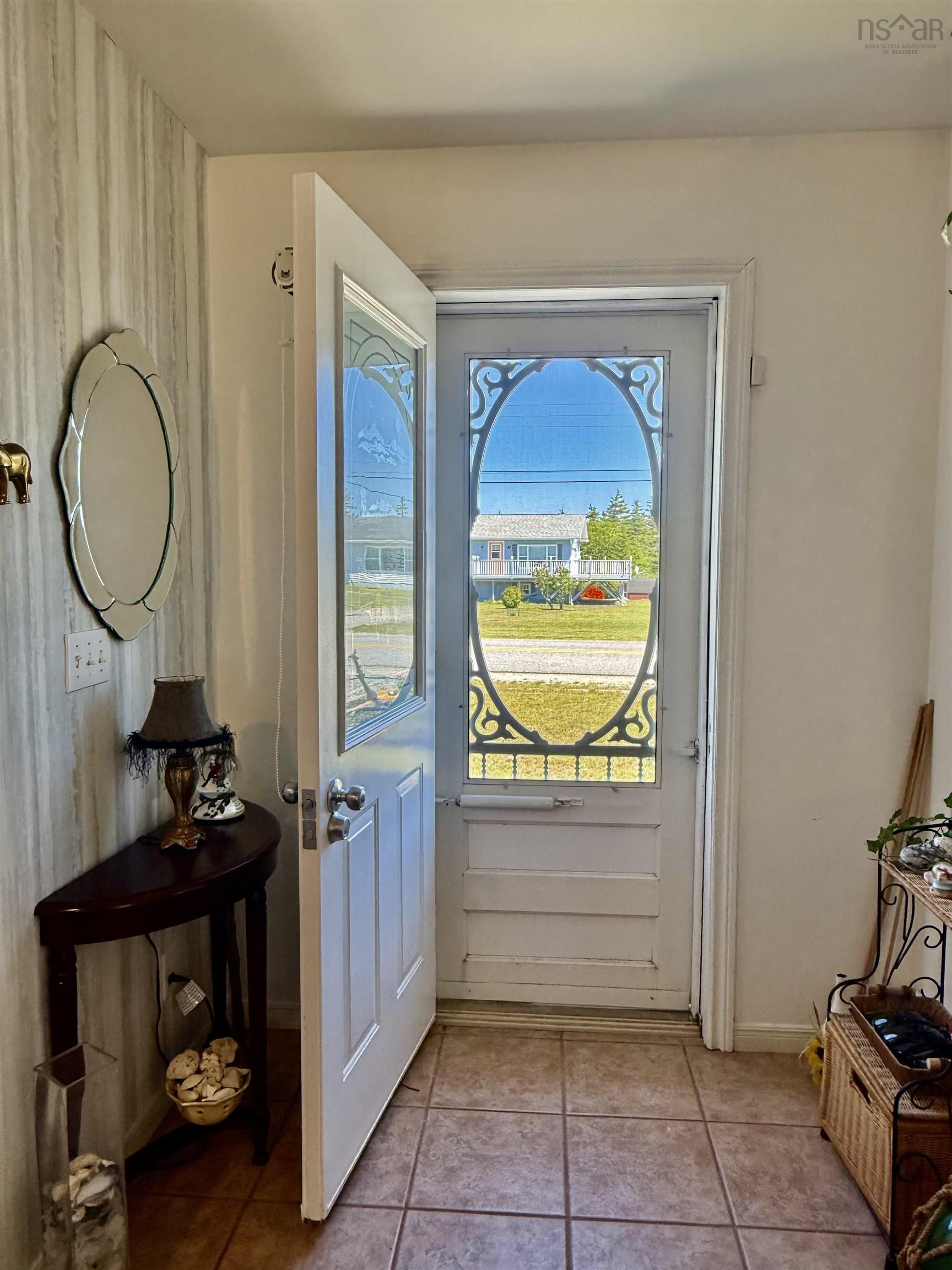 $349,000.00: 456 Centreville South Side Road, South Side