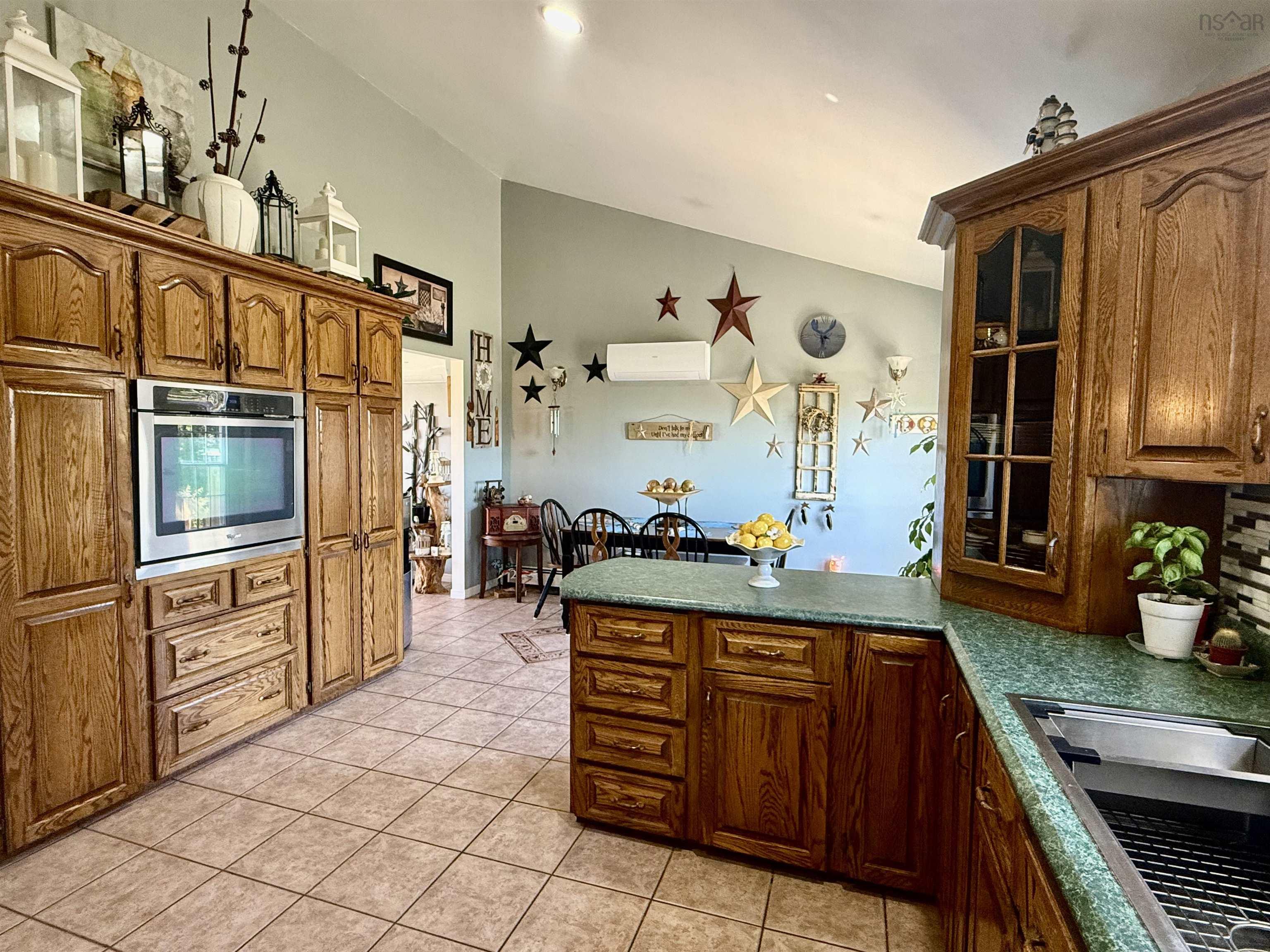 $349,000.00: 456 Centreville South Side Road, South Side