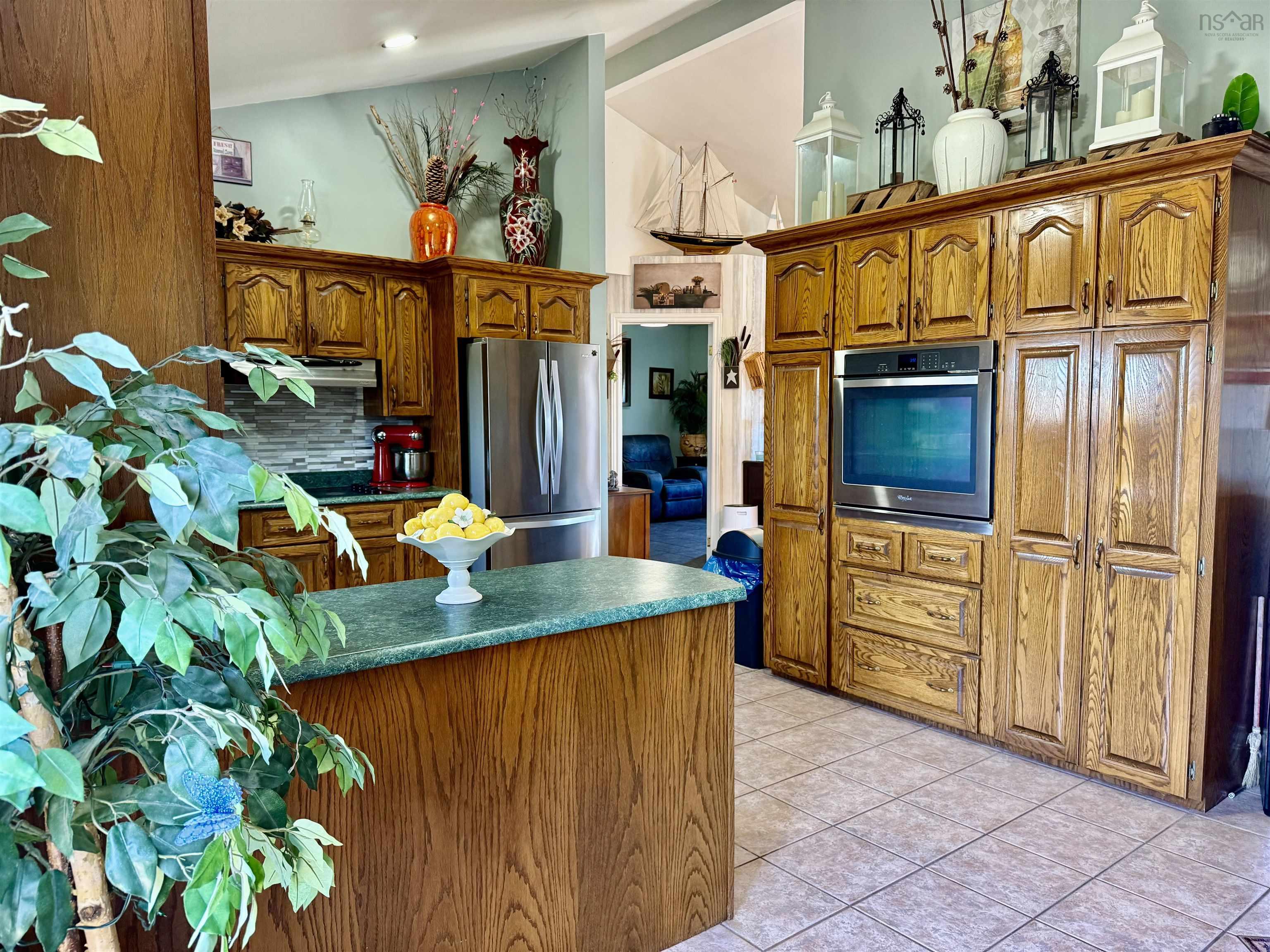 $349,000.00: 456 Centreville South Side Road, South Side