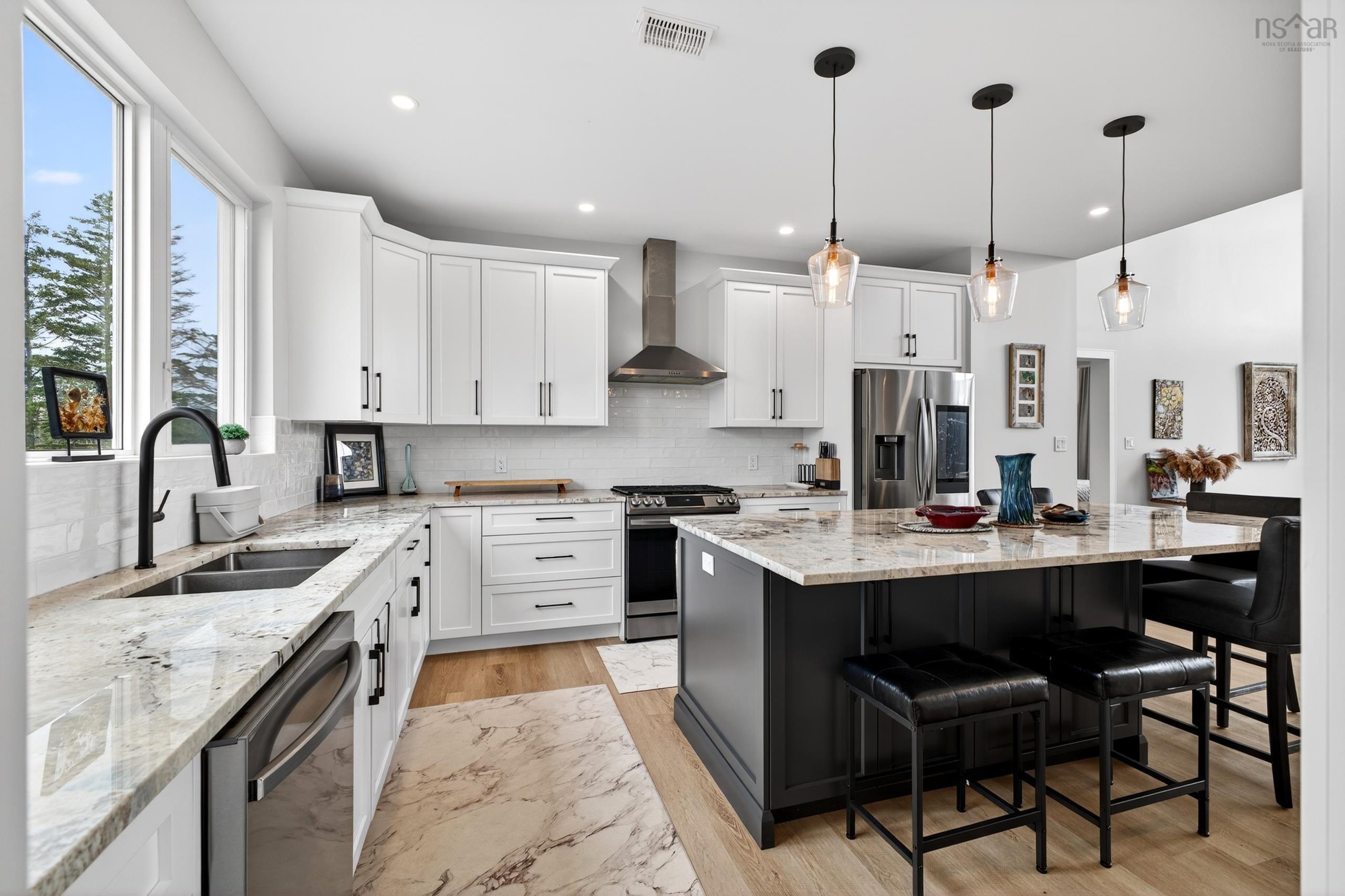 $1,200,000.00: 45 KEIFERD SHORE Lane, Gulf Shore