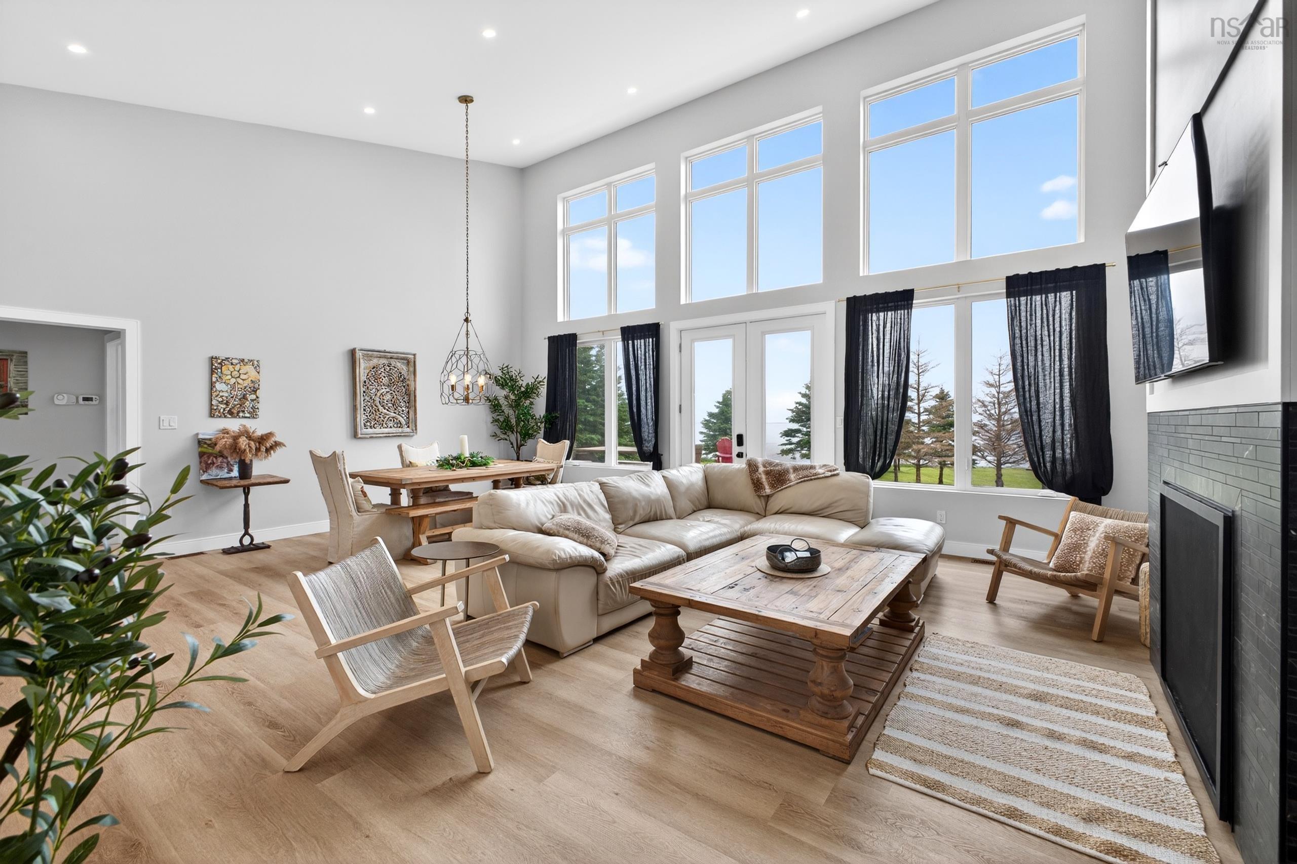 $1,200,000.00: 45 KEIFERD SHORE Lane, Gulf Shore
