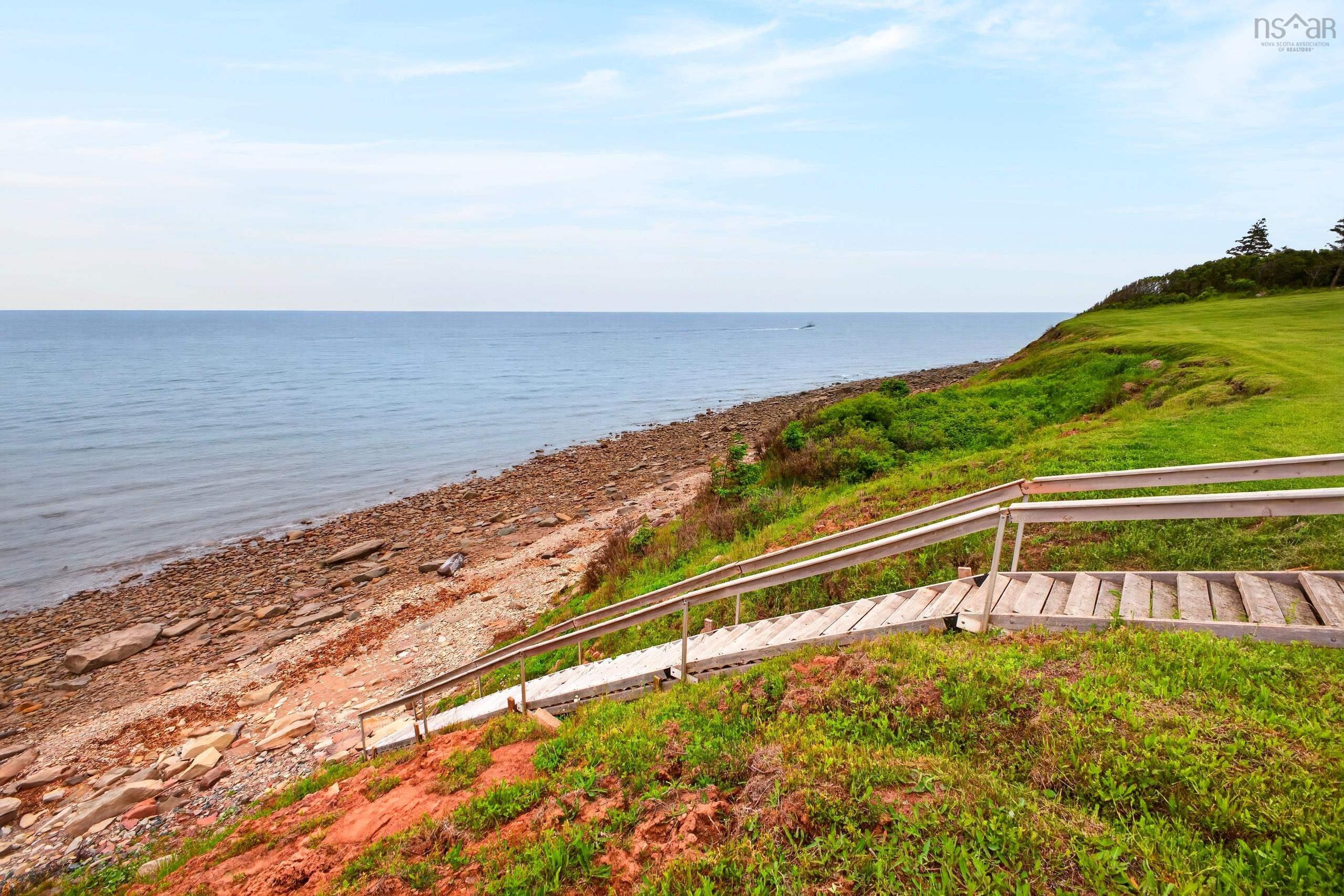 $1,200,000.00: 45 KEIFERD SHORE Lane, Gulf Shore