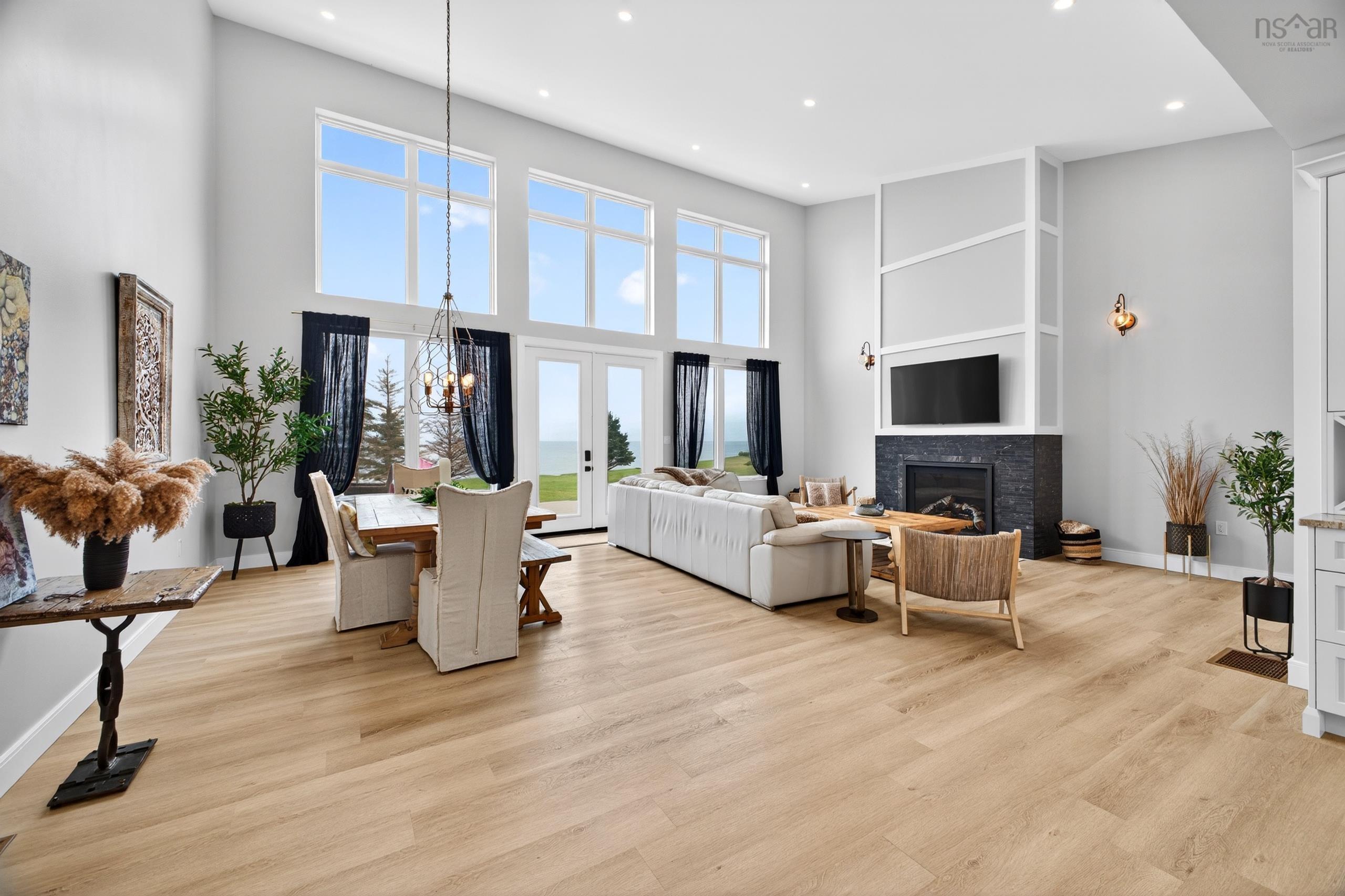 $1,200,000.00: 45 KEIFERD SHORE Lane, Gulf Shore
