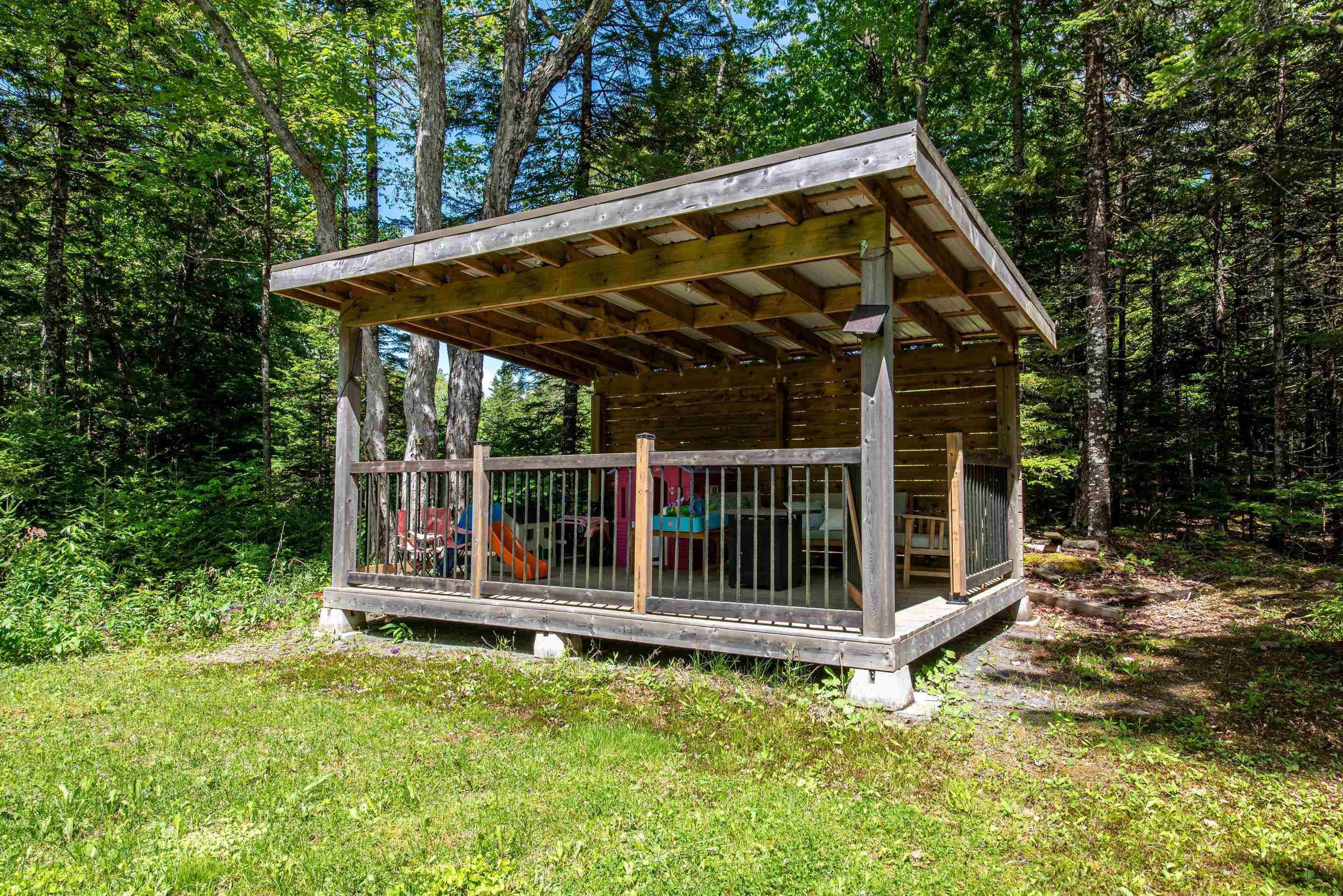 90 Leeward Avenue, Hammonds Plains, NS (MLS 202614757)