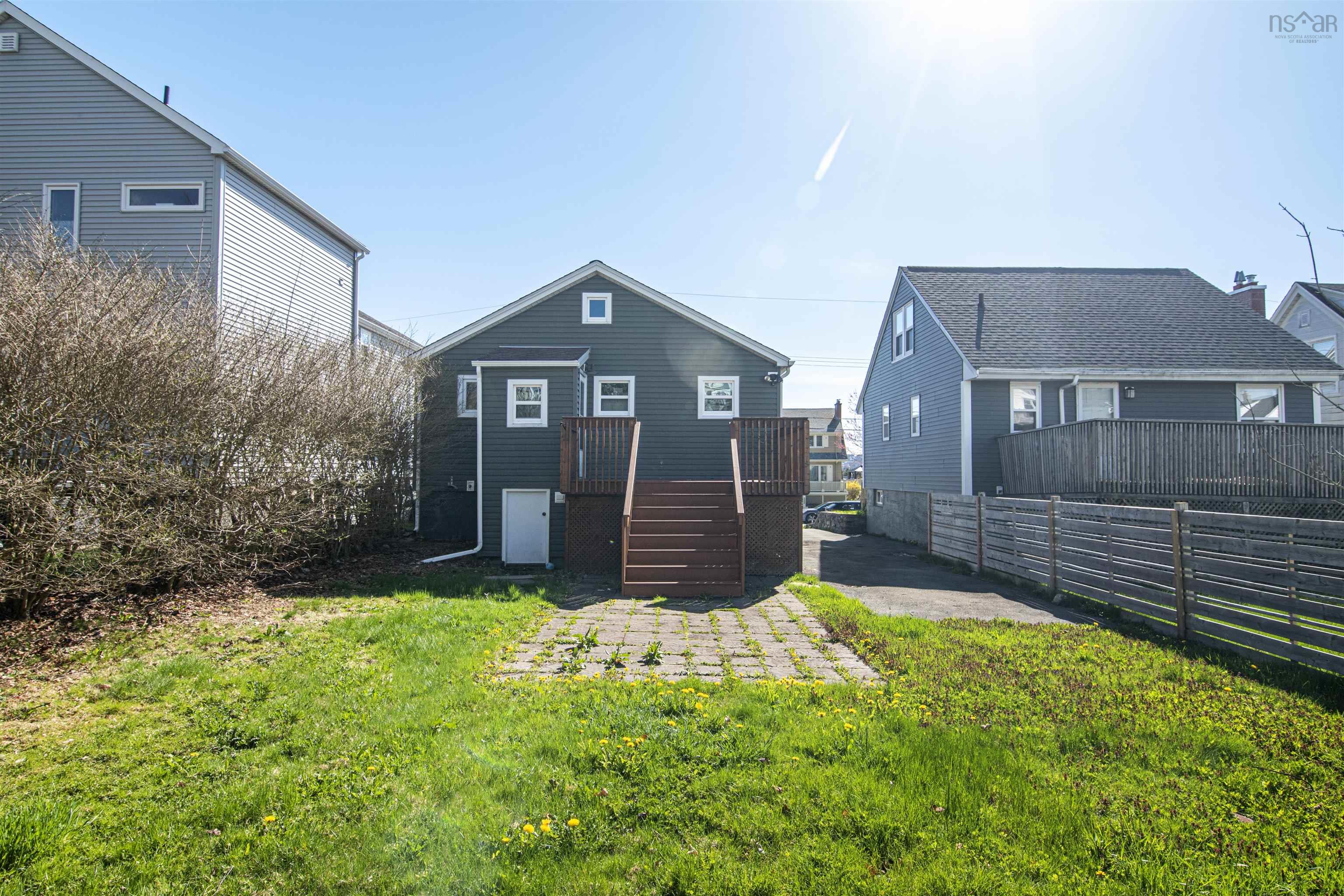 $579,000.00: 3667 High Street, Halifax Regional Municipality