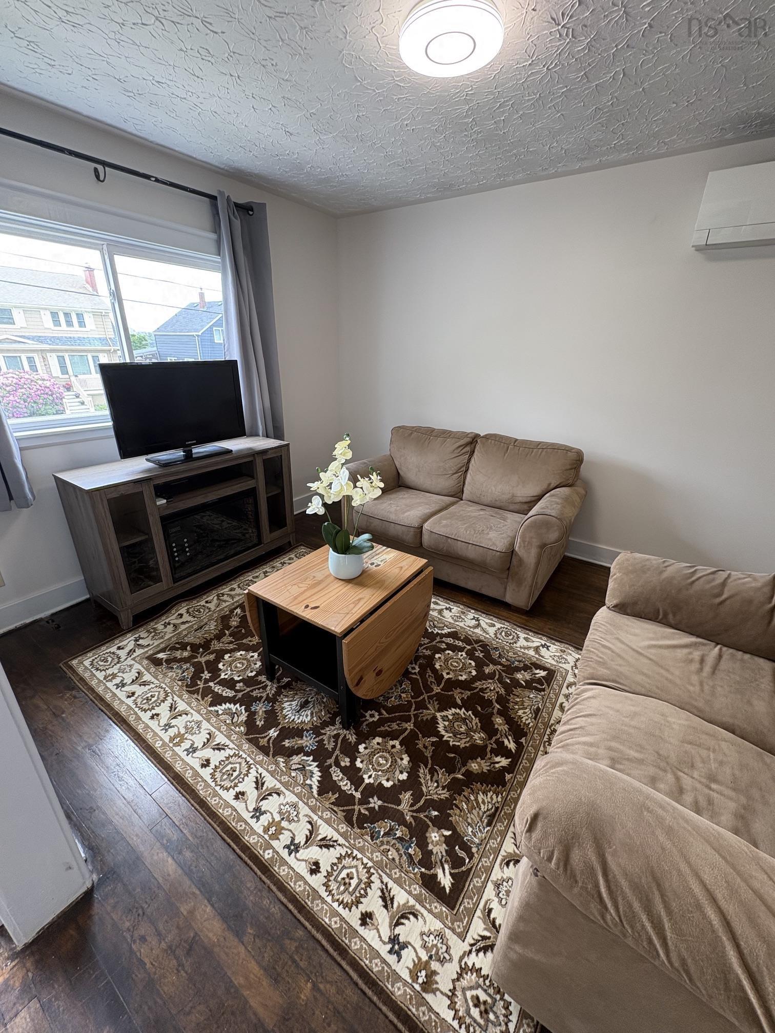 $579,000.00: 3667 High Street, Halifax Regional Municipality