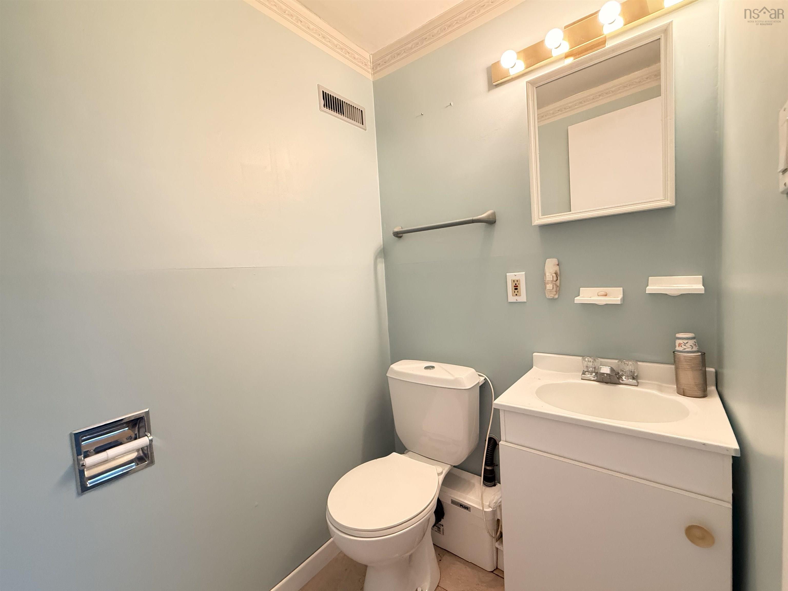 $450,000.00: 567 West River Drive, Durham