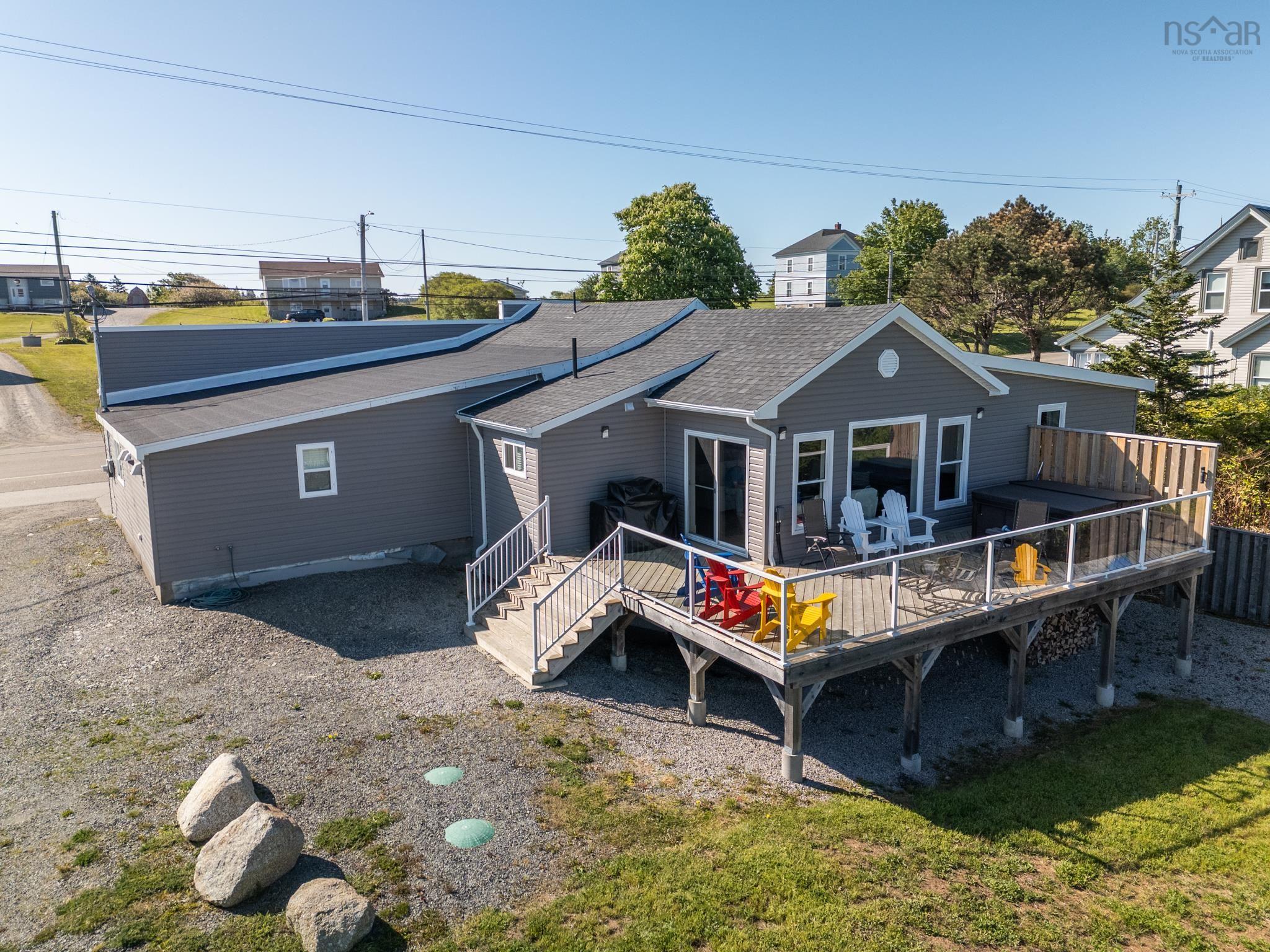 $739,000.00: 1861 Highway 1, Church Point