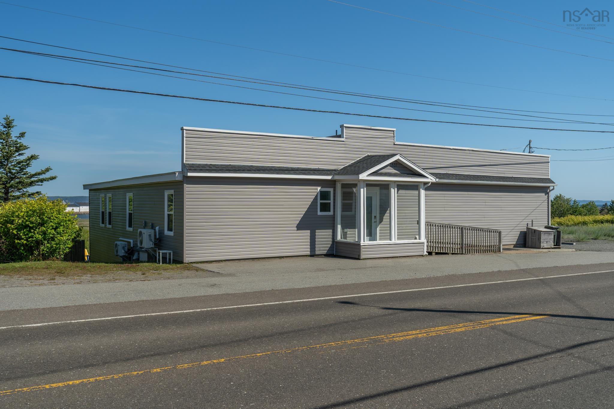 $739,000.00: 1861 Highway 1, Church Point