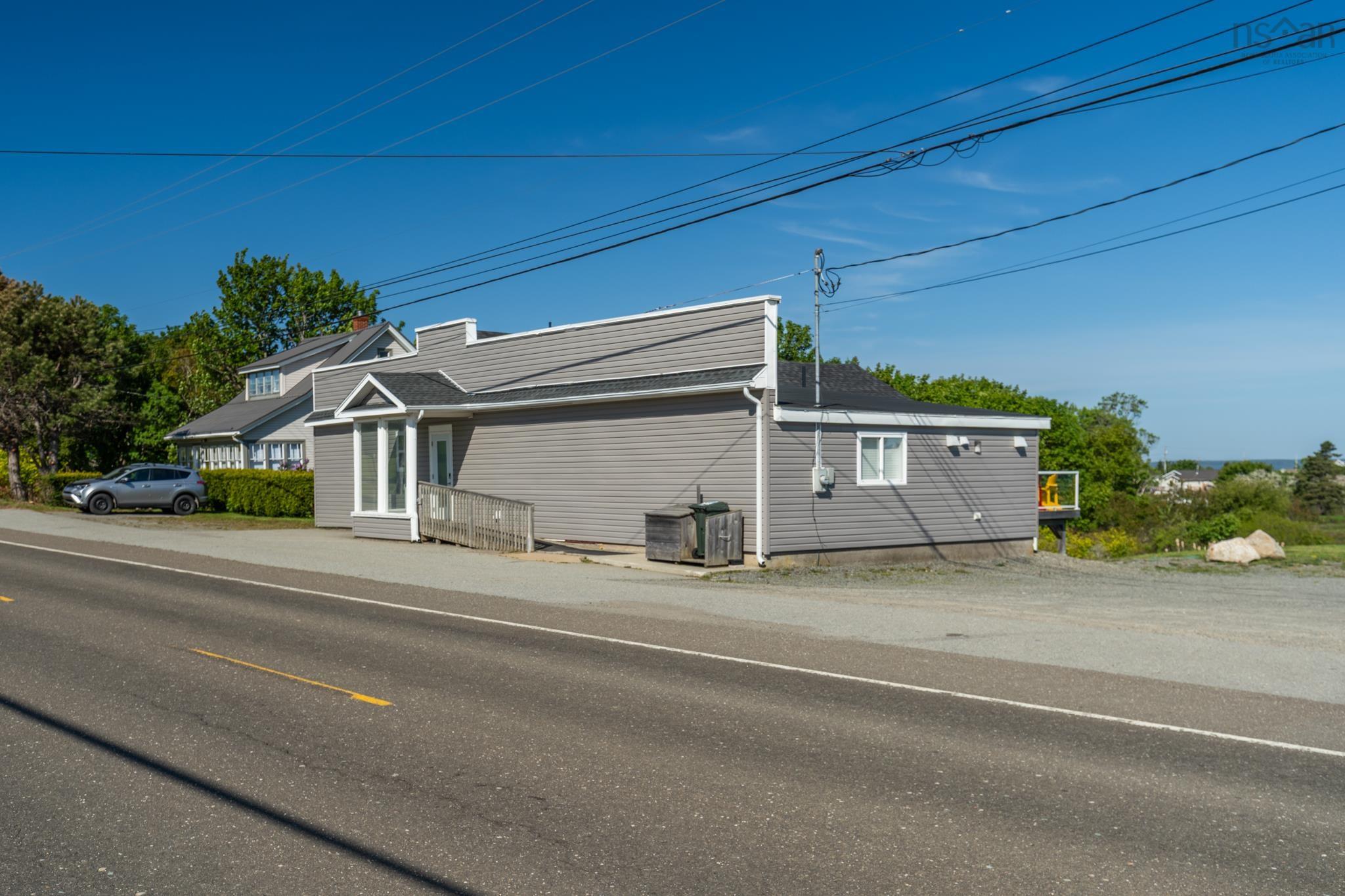 $739,000.00: 1861 Highway 1, Church Point