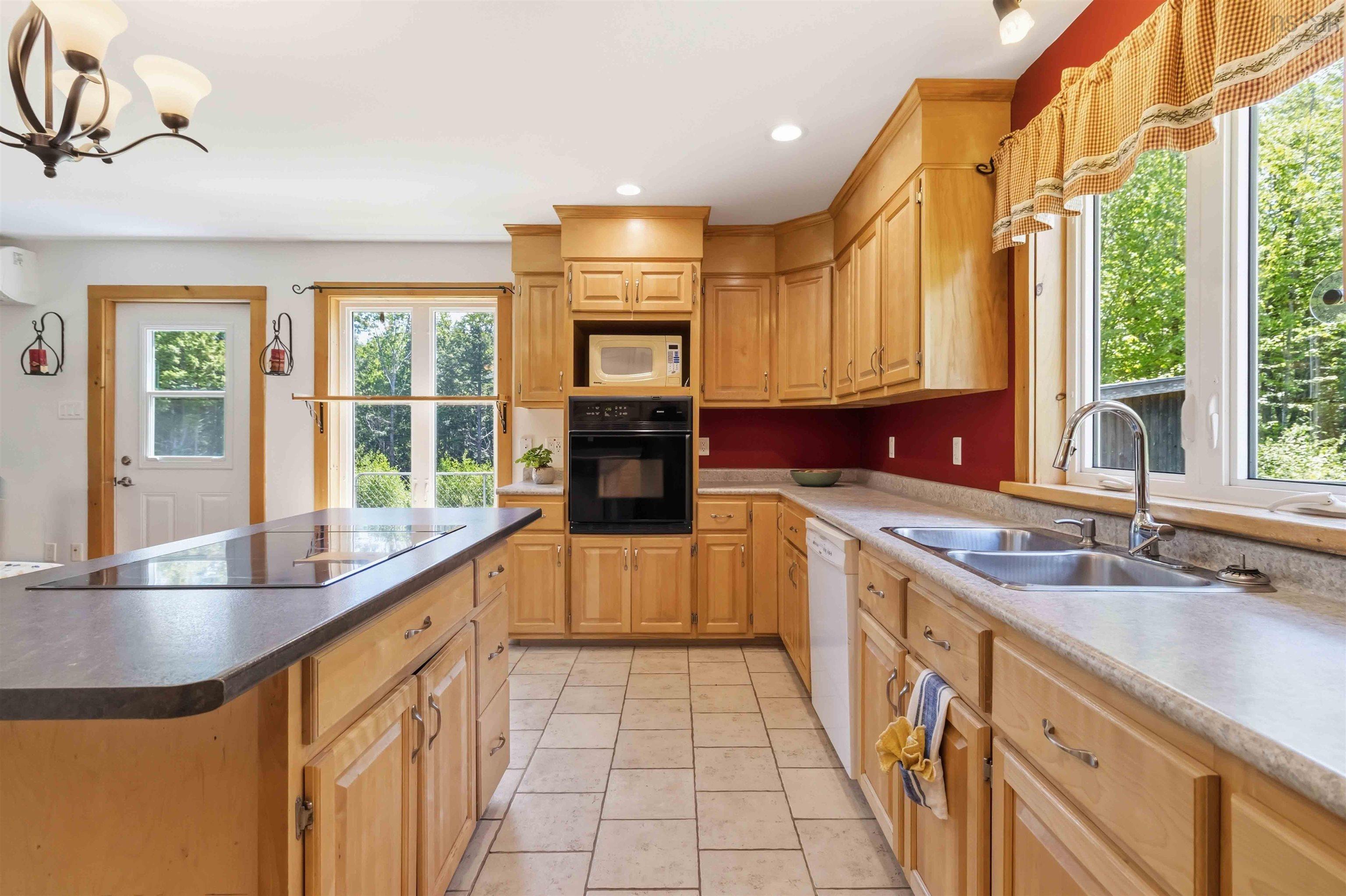 $539,000.00: 1053 Cornwall Road, Lower New Cornwall