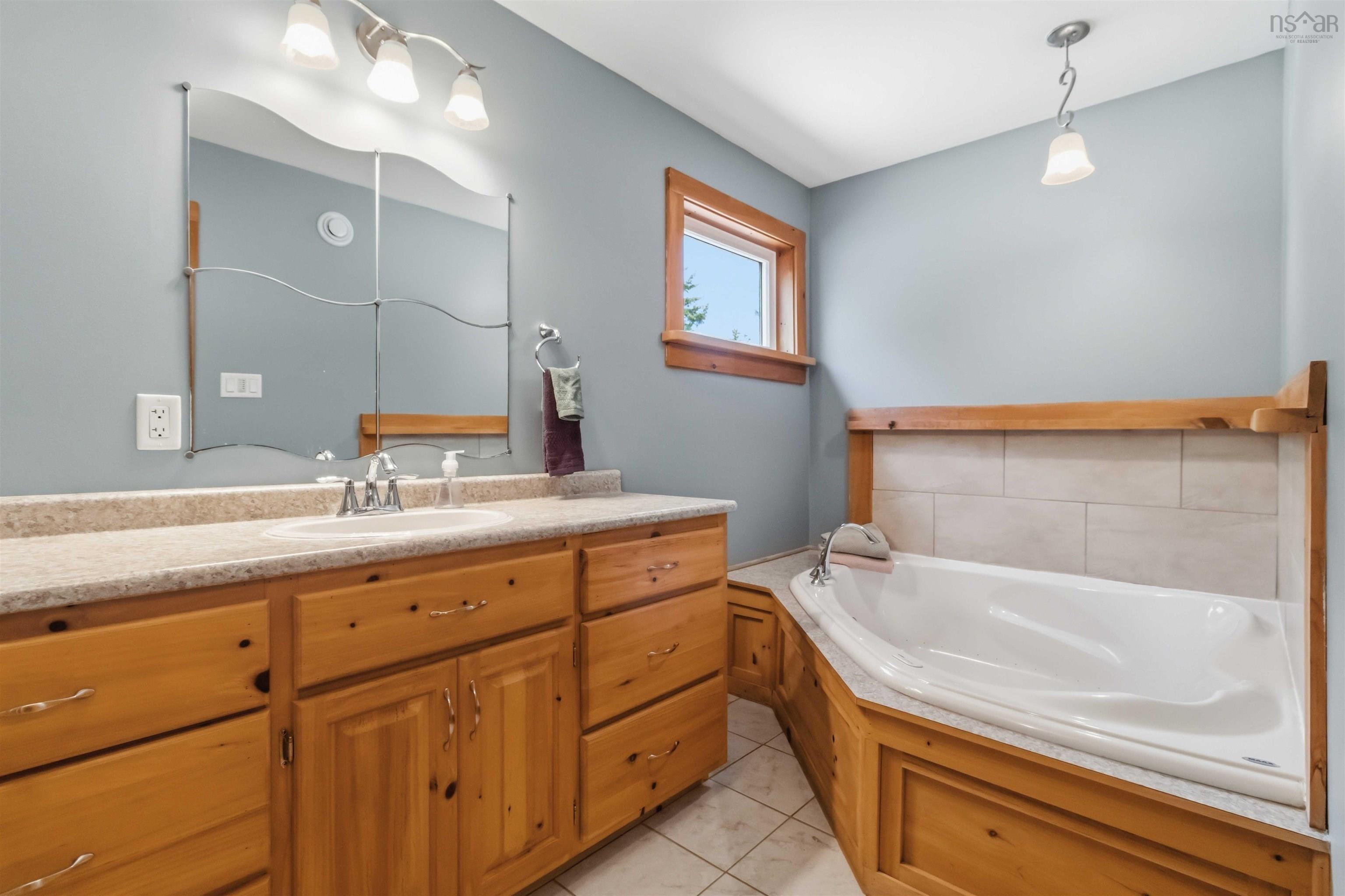 $539,000.00: 1053 Cornwall Road, Lower New Cornwall