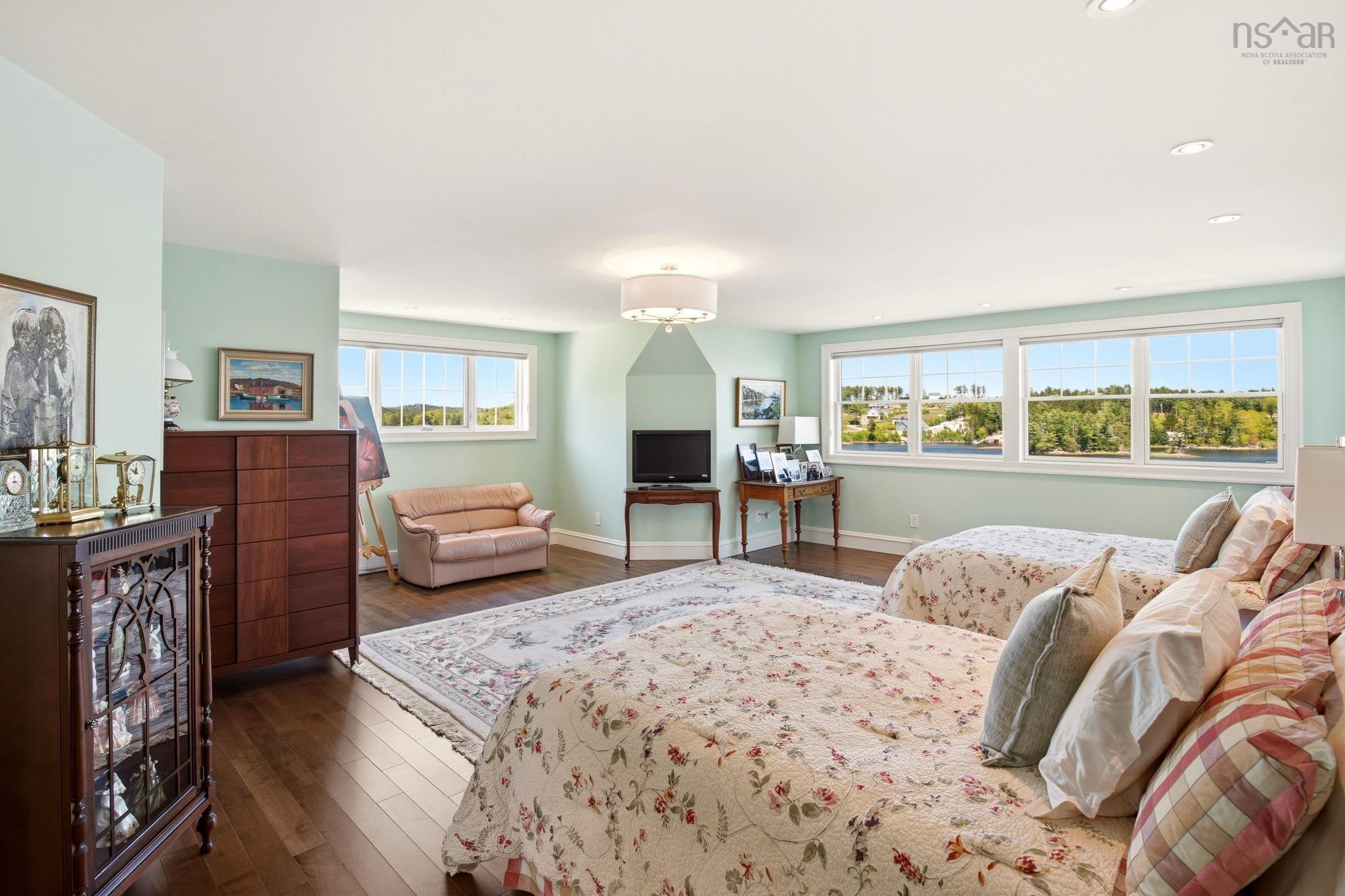 $4,950,000.00: 6 Mary Lane, Chester Basin