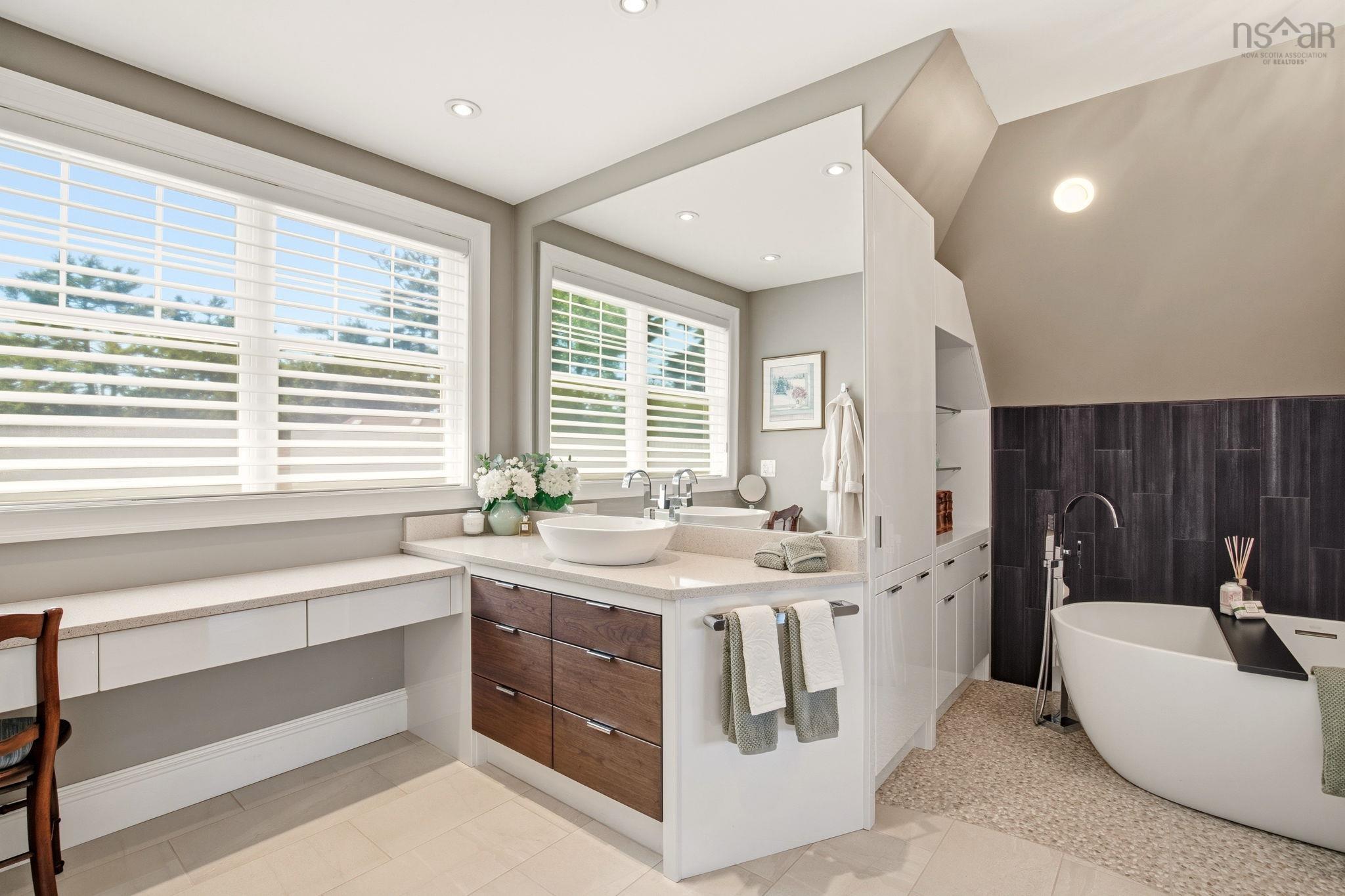 $4,950,000.00: 6 Mary Lane, Chester Basin